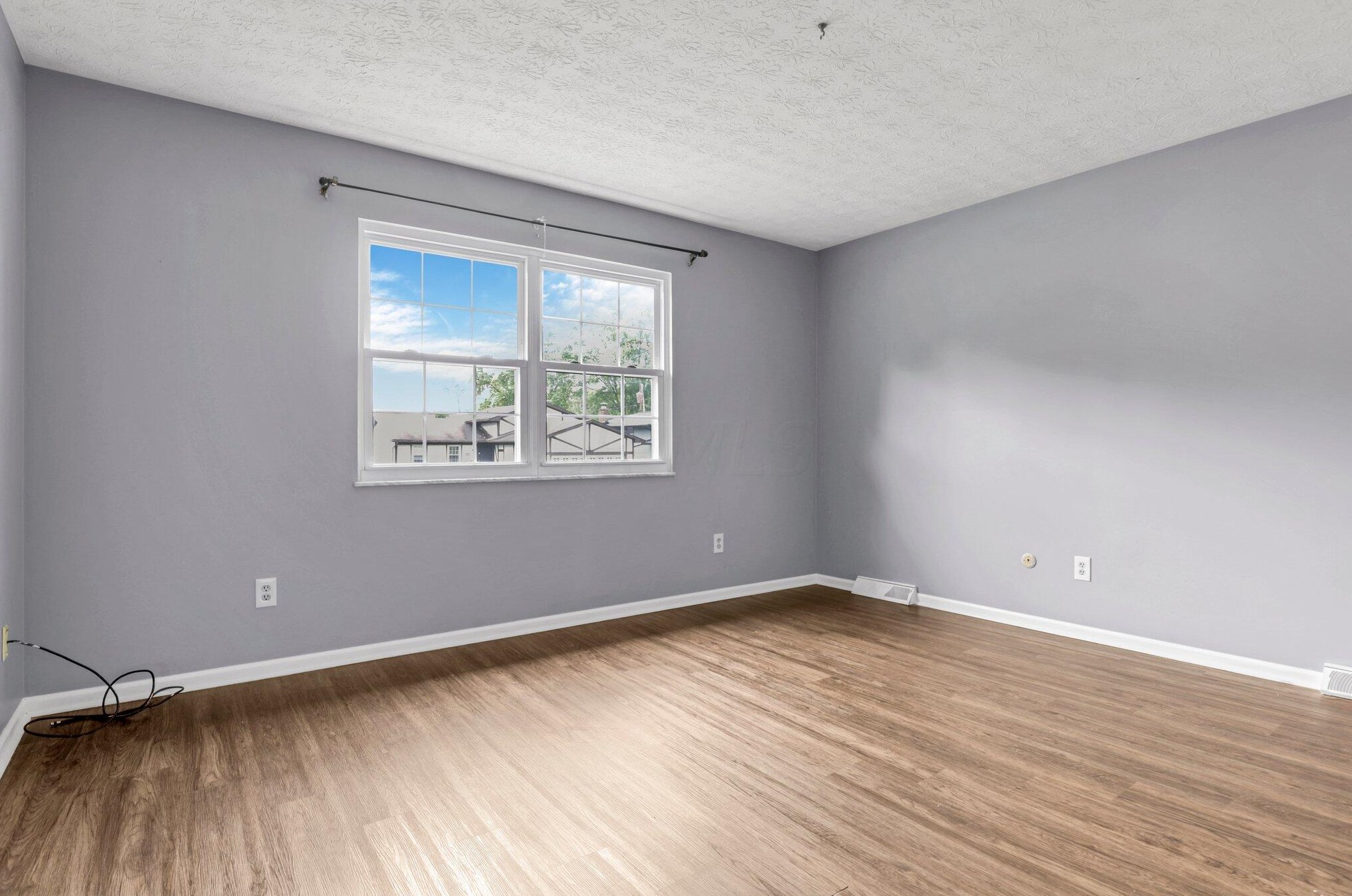 5419 Aqua St, Columbus OH  43229-3915 exterior