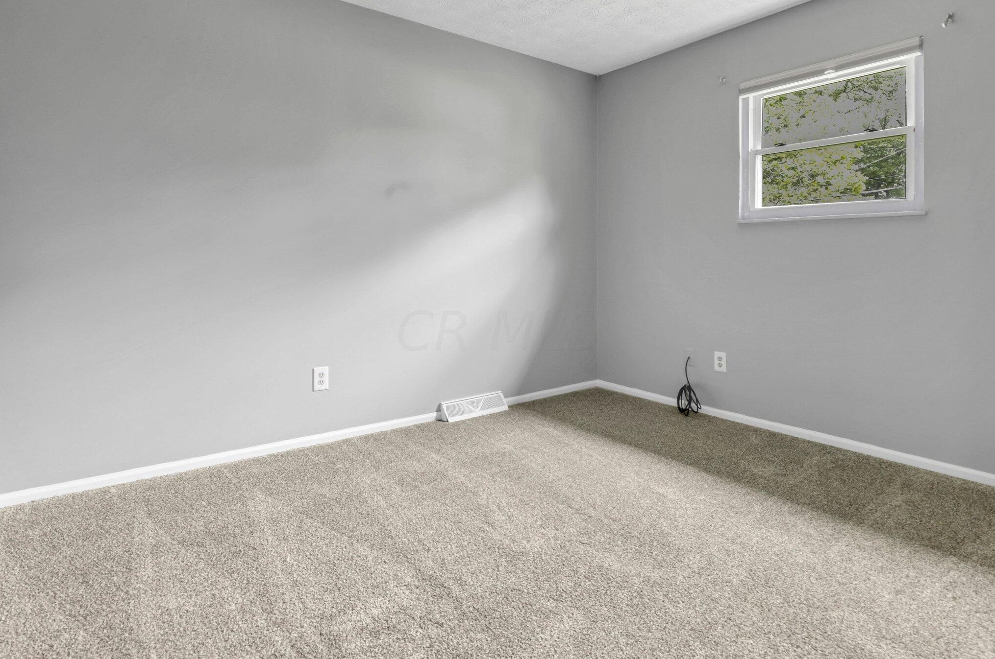 5419 Aqua St, Columbus OH  43229-3915 exterior