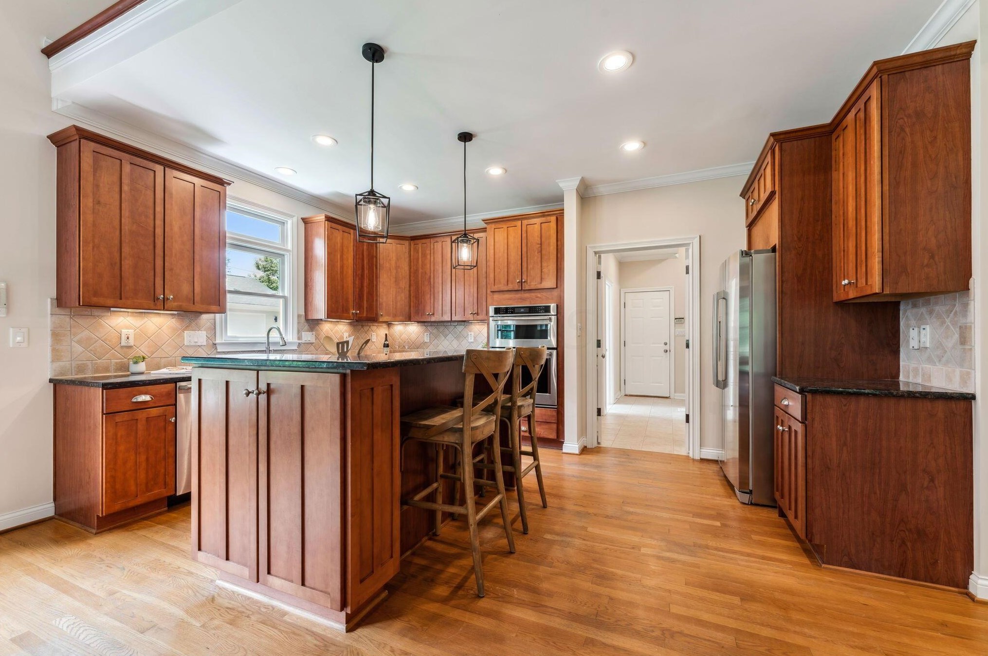 2781 Edgewood Rd, Columbus OH 43220-4517 exterior