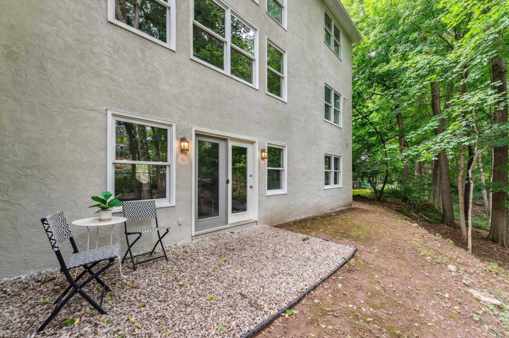 2781 Edgewood Rd, Columbus OH 43220-4517 exterior