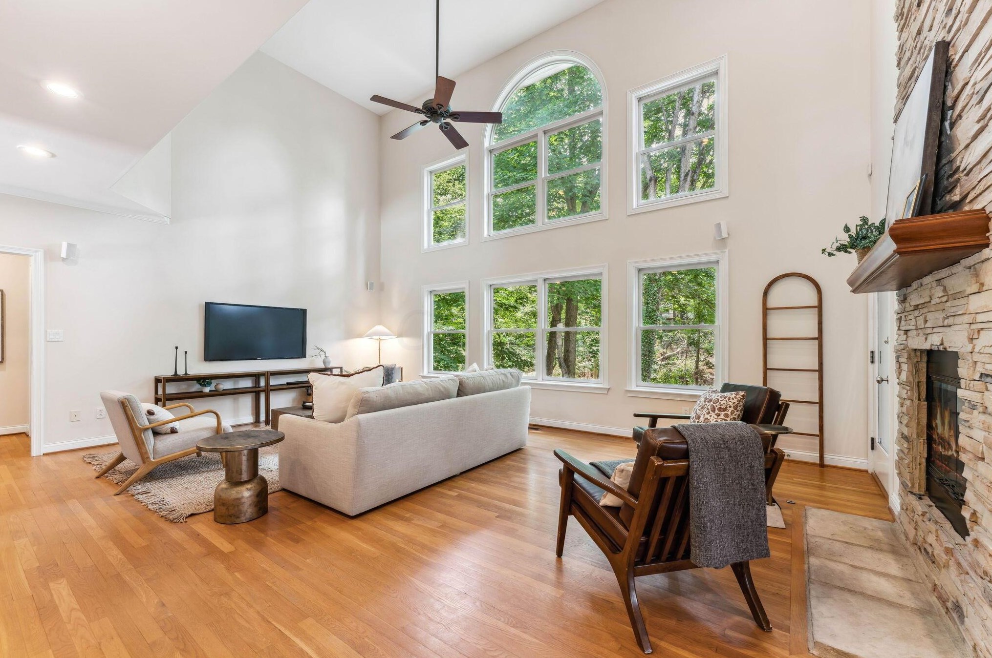 2781 Edgewood Rd, Columbus OH 43220-4517 exterior