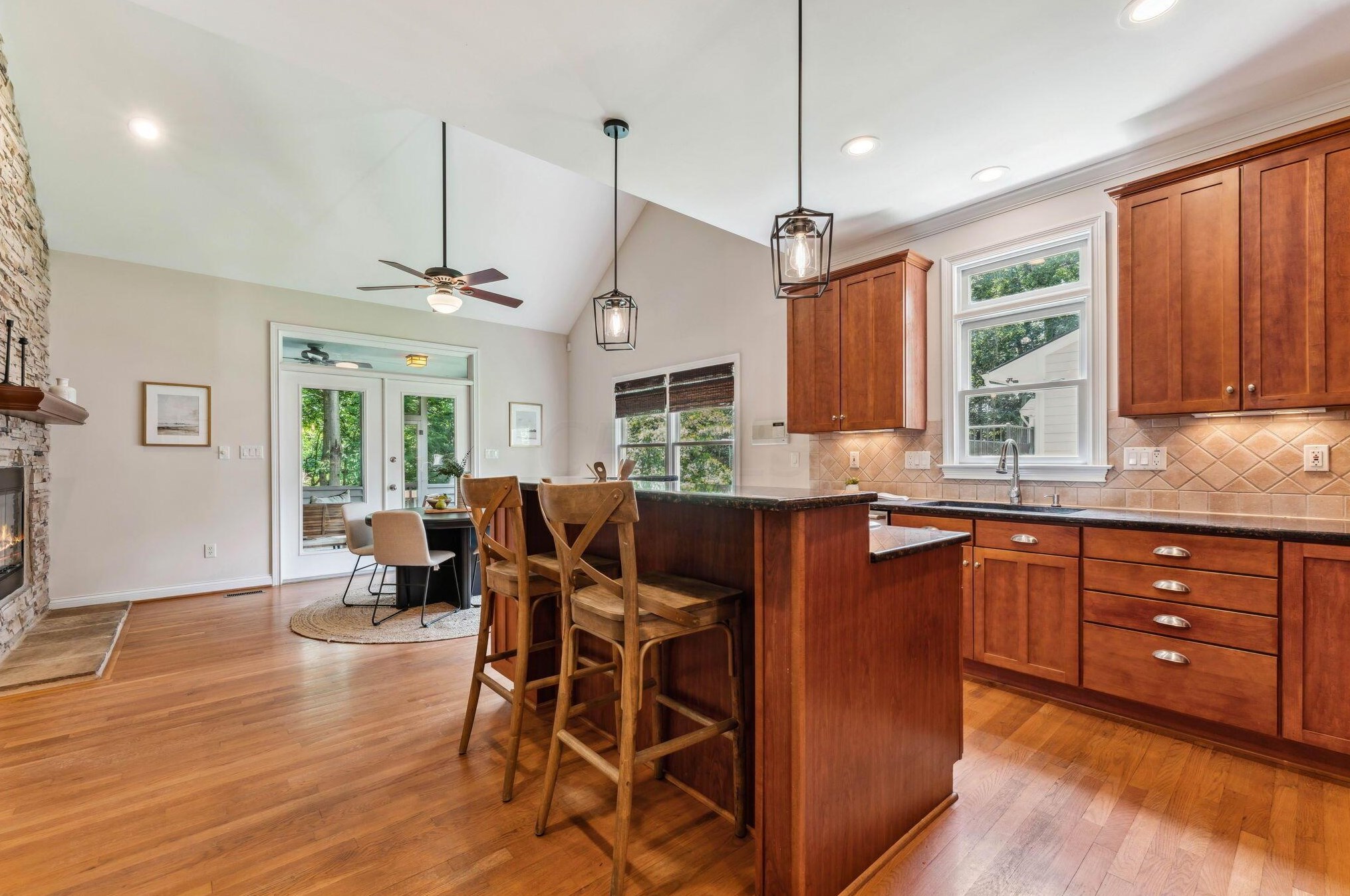 2781 Edgewood Rd, Columbus OH 43220-4517 exterior