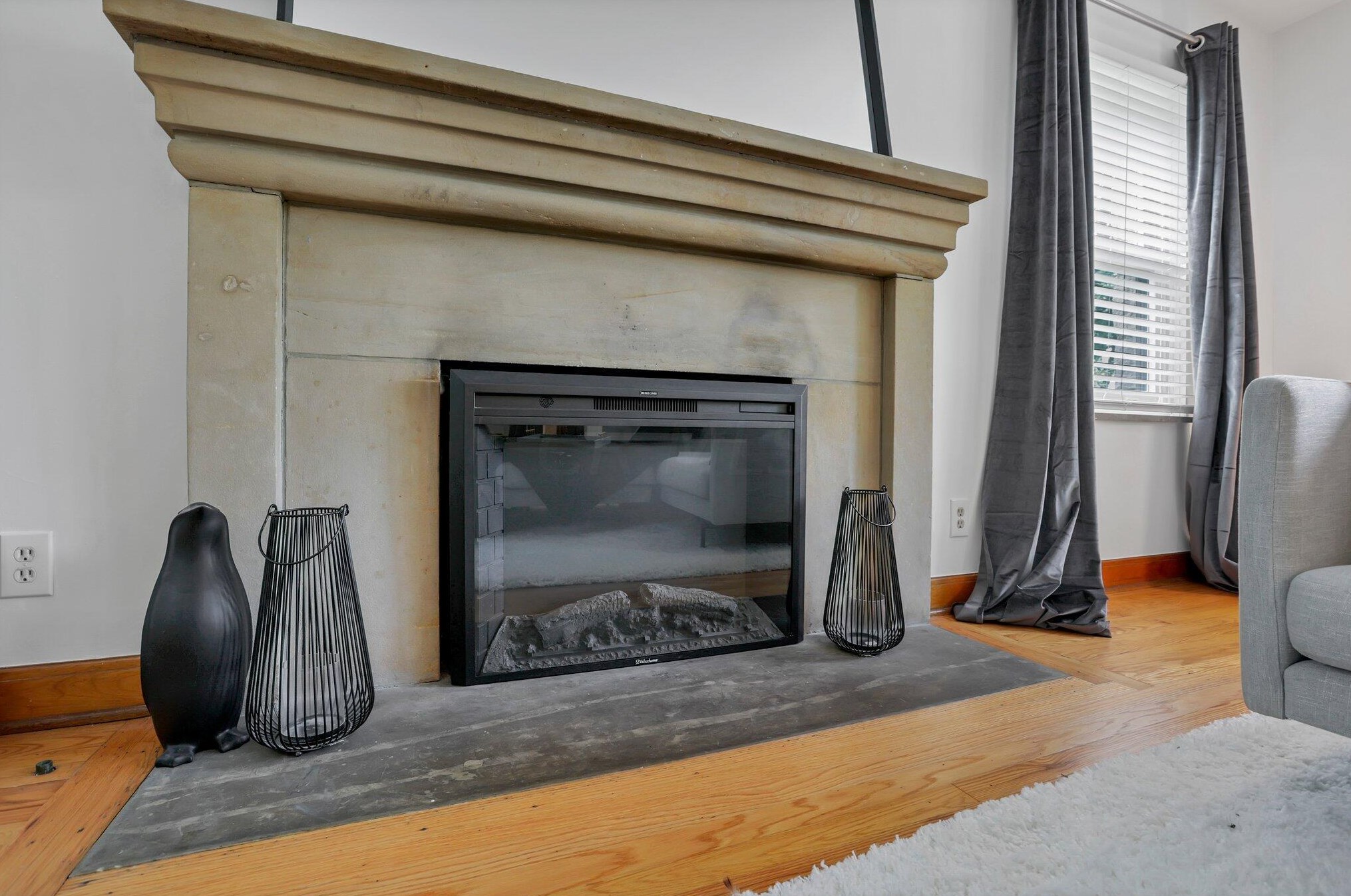 80 Edgevale Rd, Columbus OH 43221-1215 exterior