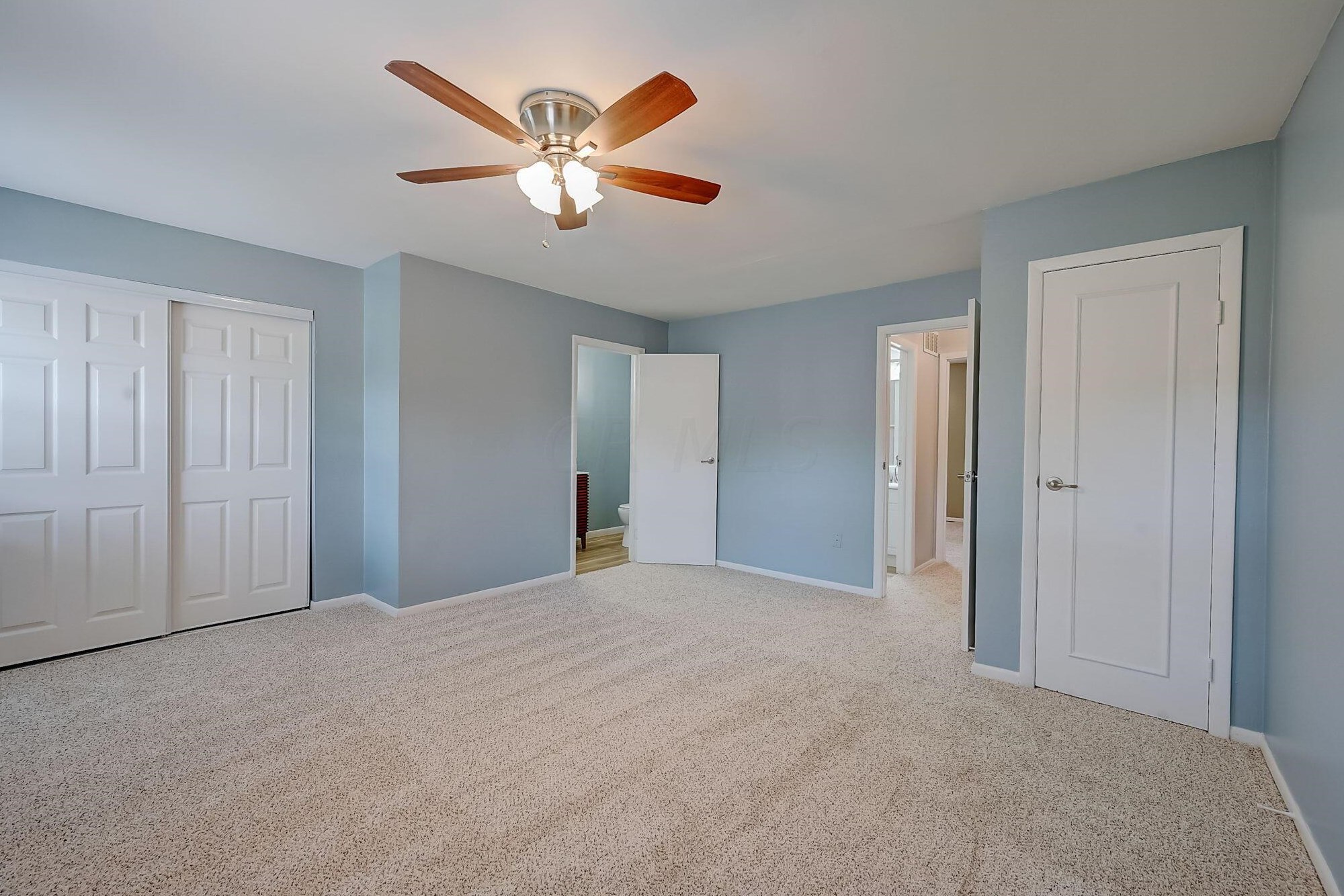 2585 Olde Hill Ct, Columbus OH  43221-3678 exterior