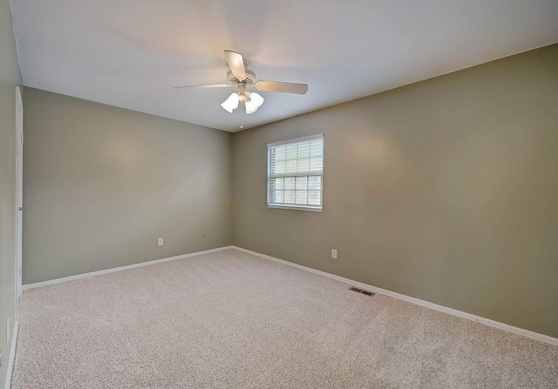 2585 Olde Hill Ct, Columbus OH  43221-3678 exterior