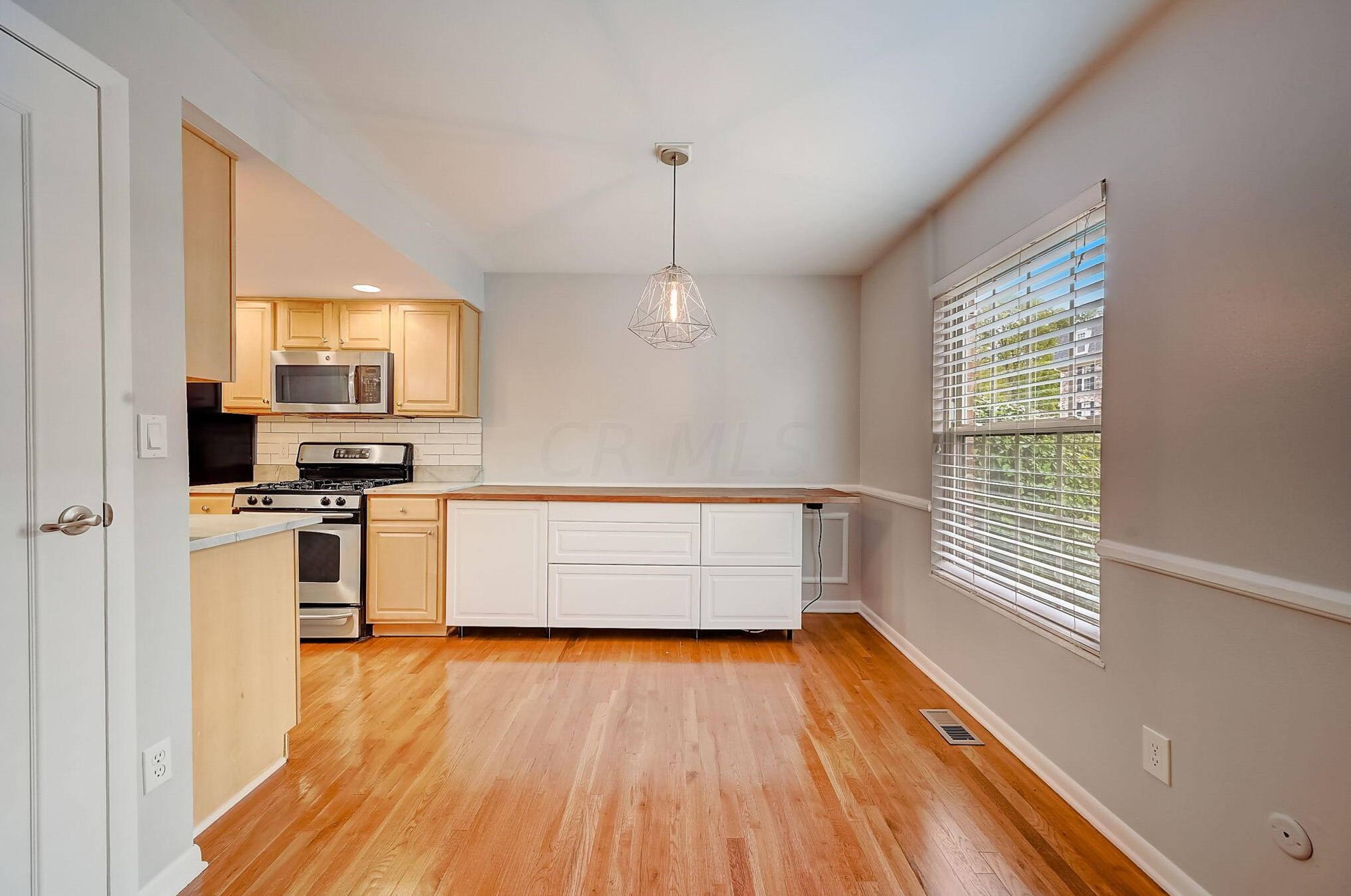 2585 Olde Hill Ct, Columbus OH  43221-3678 exterior