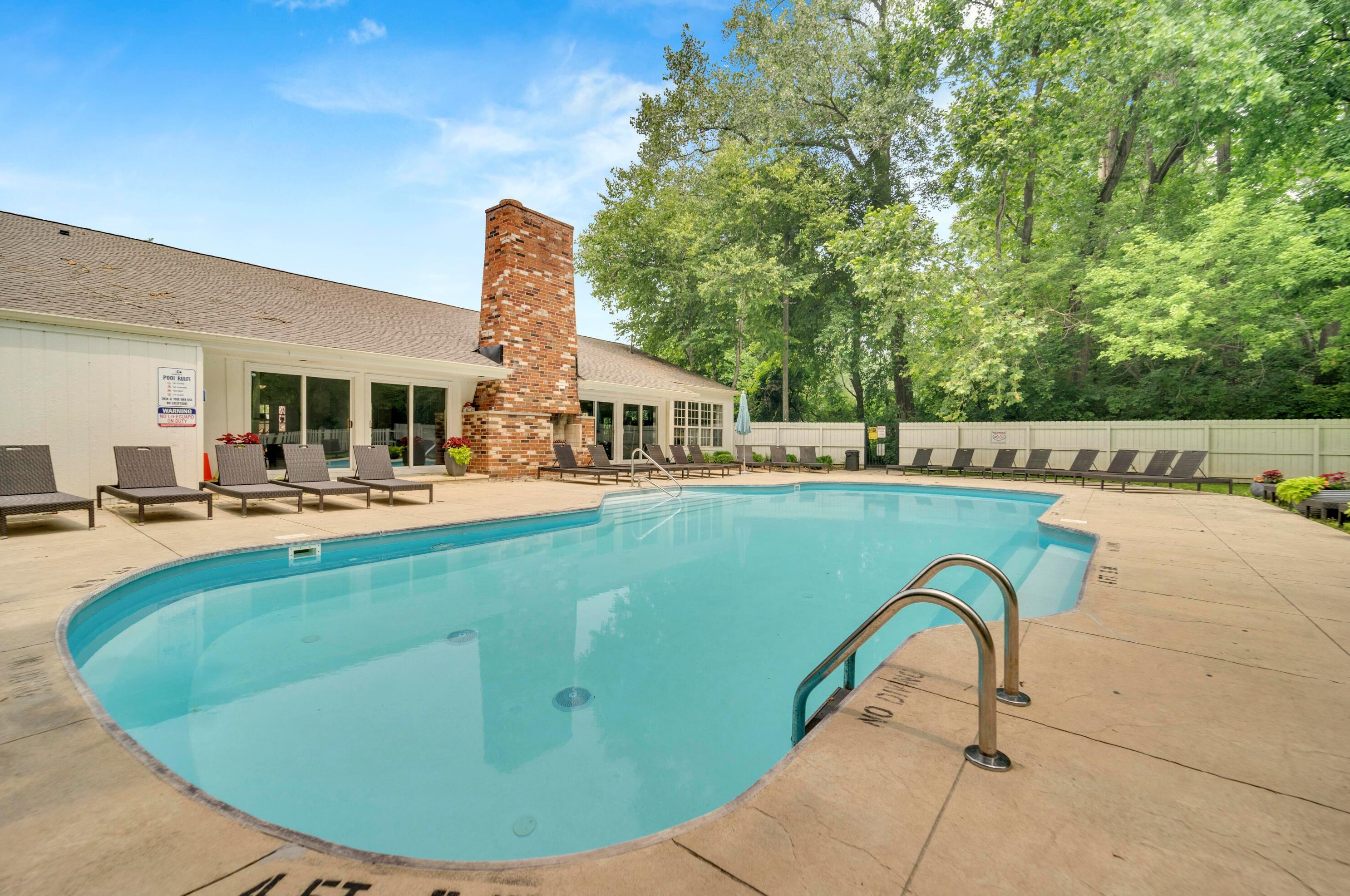 2585 Olde Hill Ct, Columbus OH  43221-3678 exterior