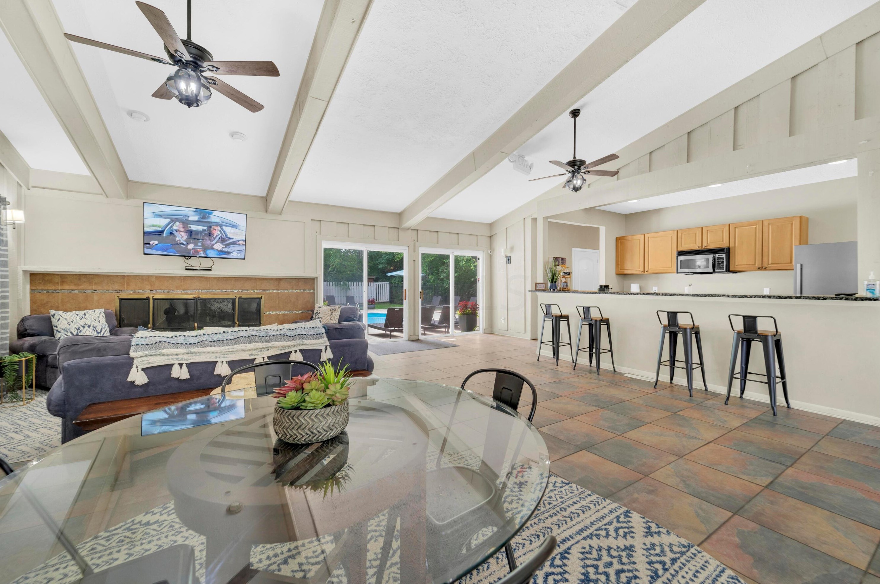 2585 Olde Hill Ct, Columbus OH  43221-3678 exterior