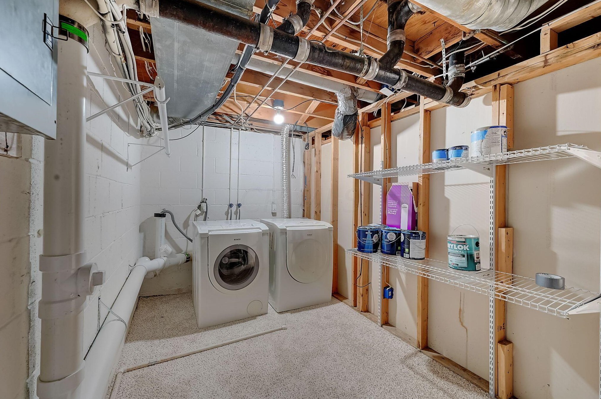 2585 Olde Hill Ct, Columbus OH  43221-3678 exterior