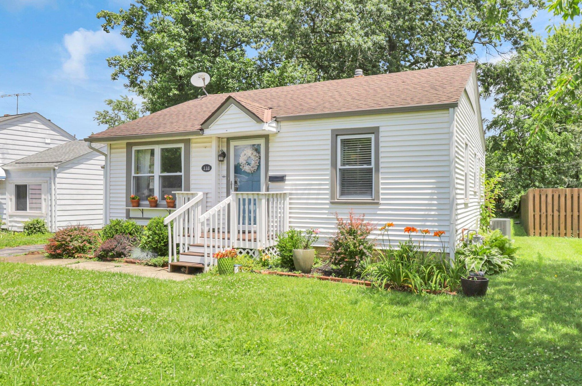 118 Gould Rd, Columbus OH 43209-1175 exterior