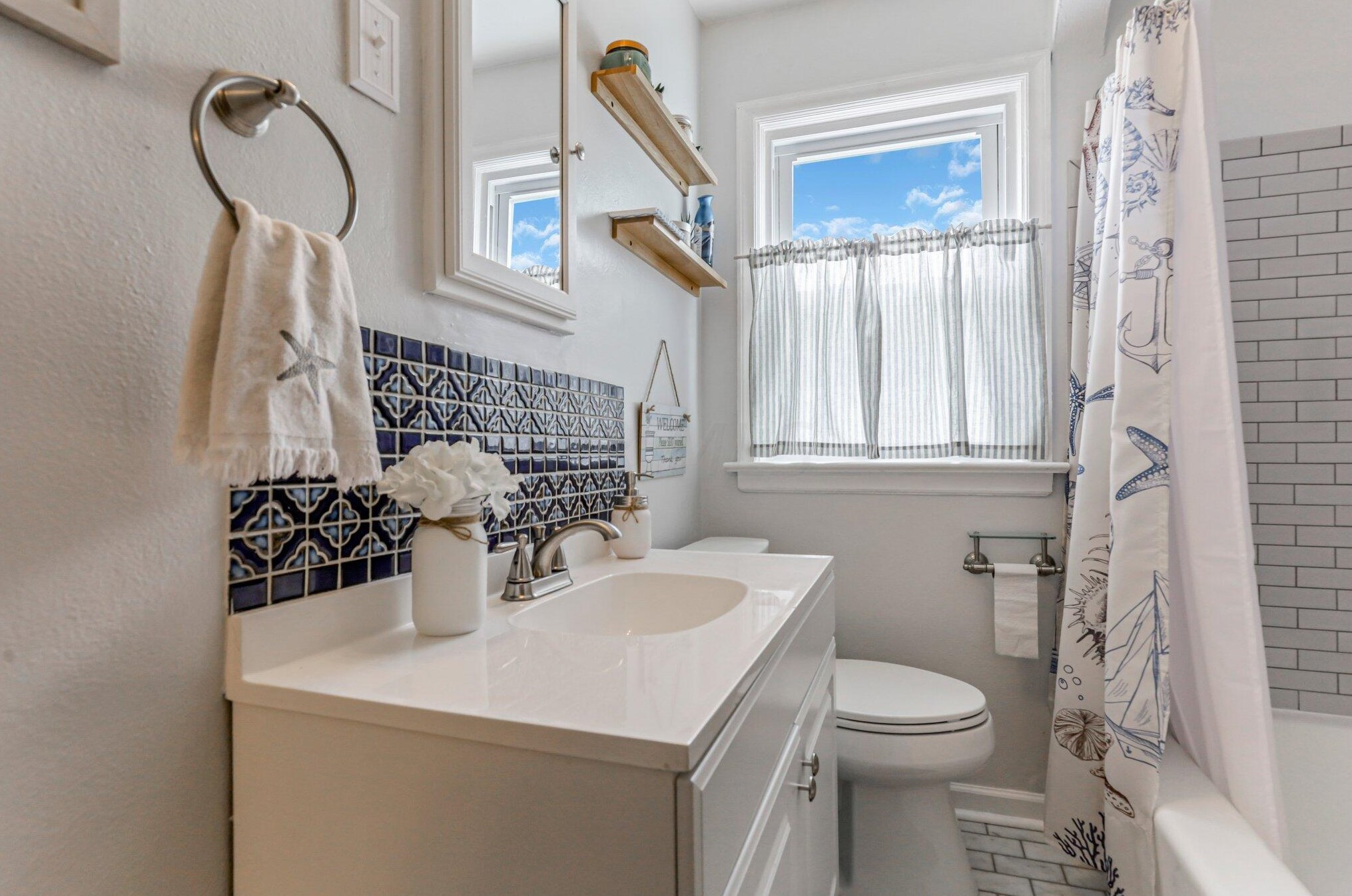 118 Gould Rd, Columbus OH 43209-1175 exterior