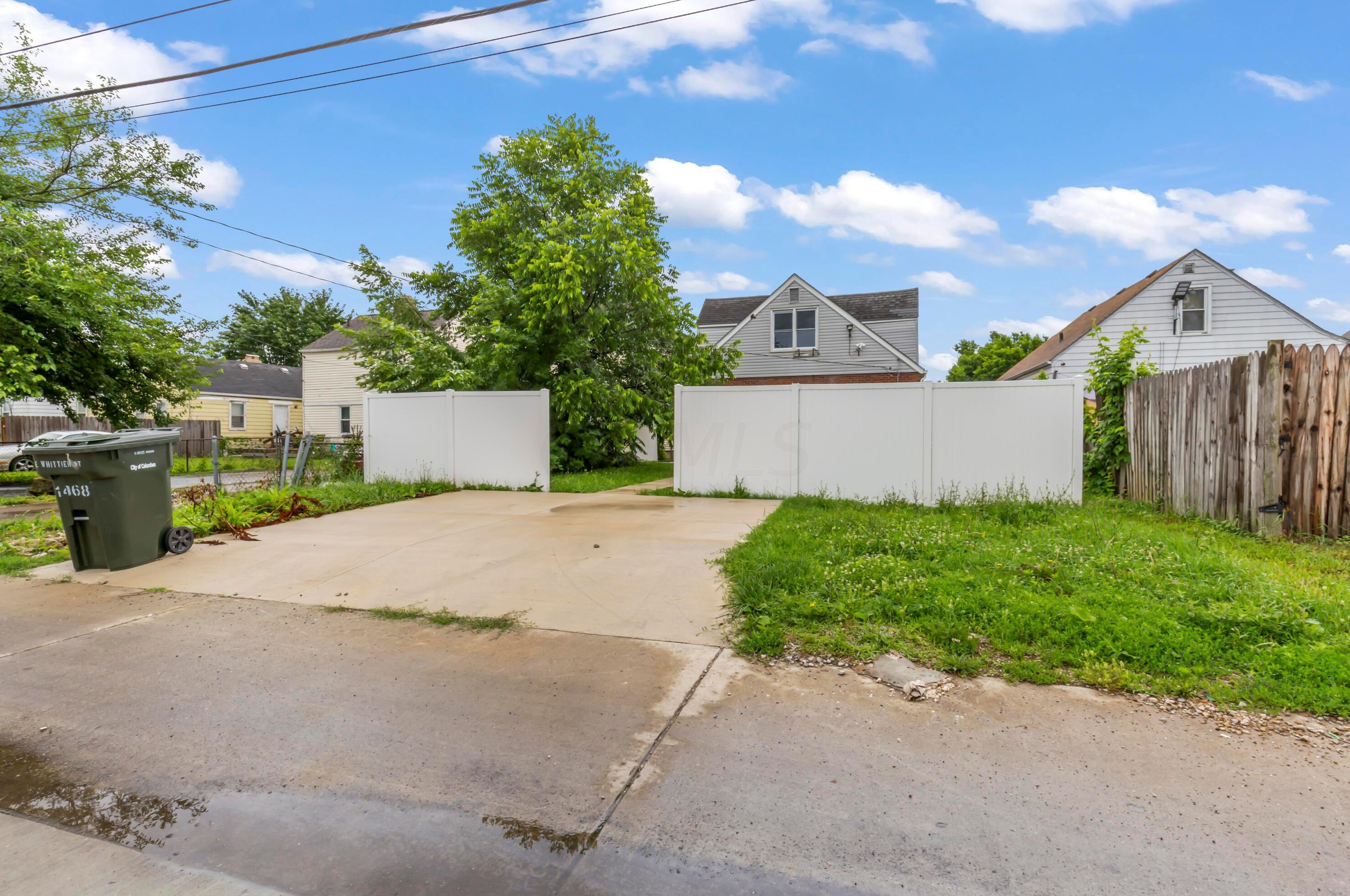 1468 Whittier St, Columbus OH 43206-1864 exterior