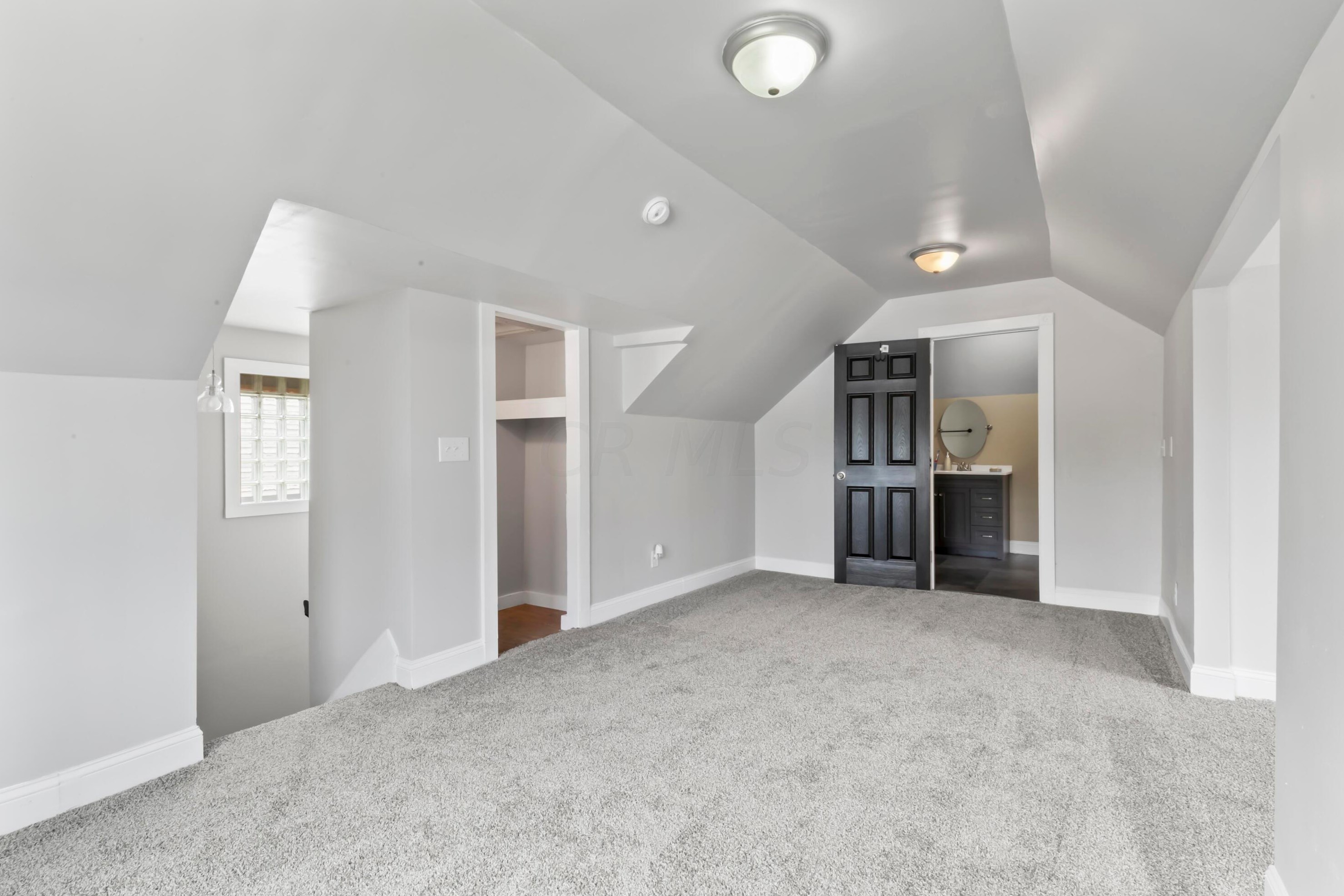 1468 Whittier St, Columbus OH 43206-1864 exterior