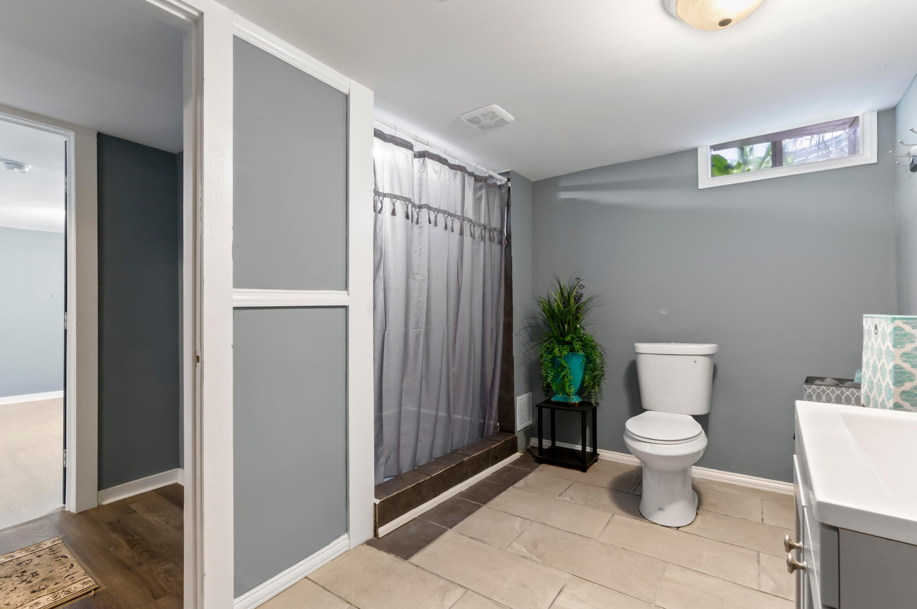 1468 Whittier St, Columbus OH 43206-1864 exterior