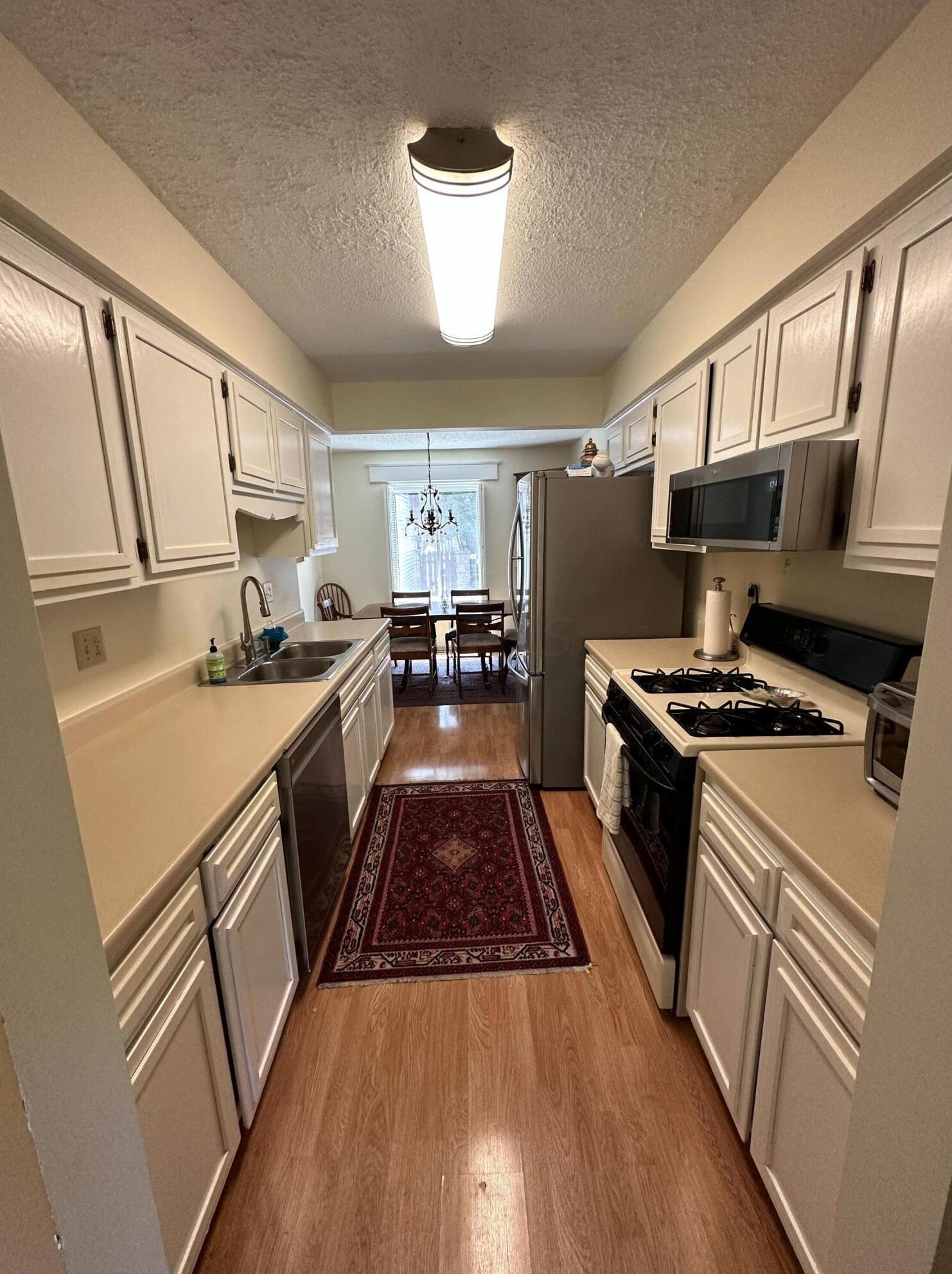 852 Tamara Dr, Columbus OH 43230-3273 exterior