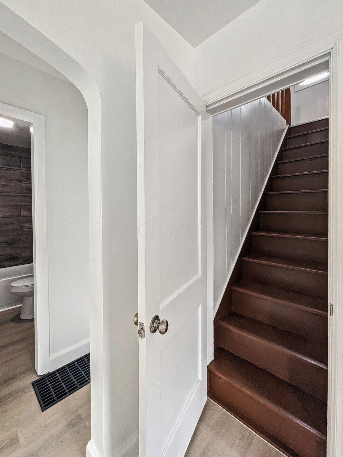 2678 Eakin Rd, Columbus OH 43204-2819 exterior