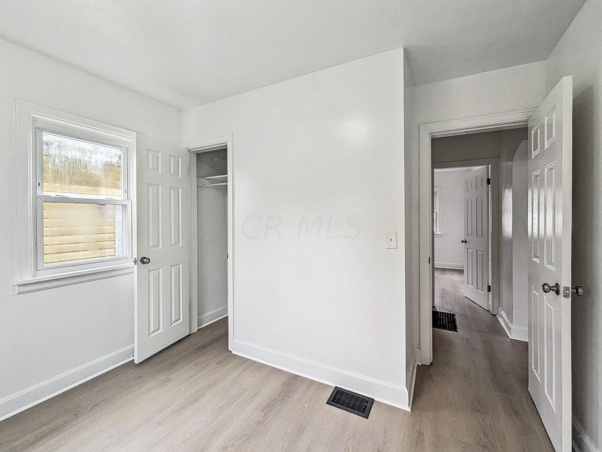 2678 Eakin Rd, Columbus OH 43204-2819 exterior