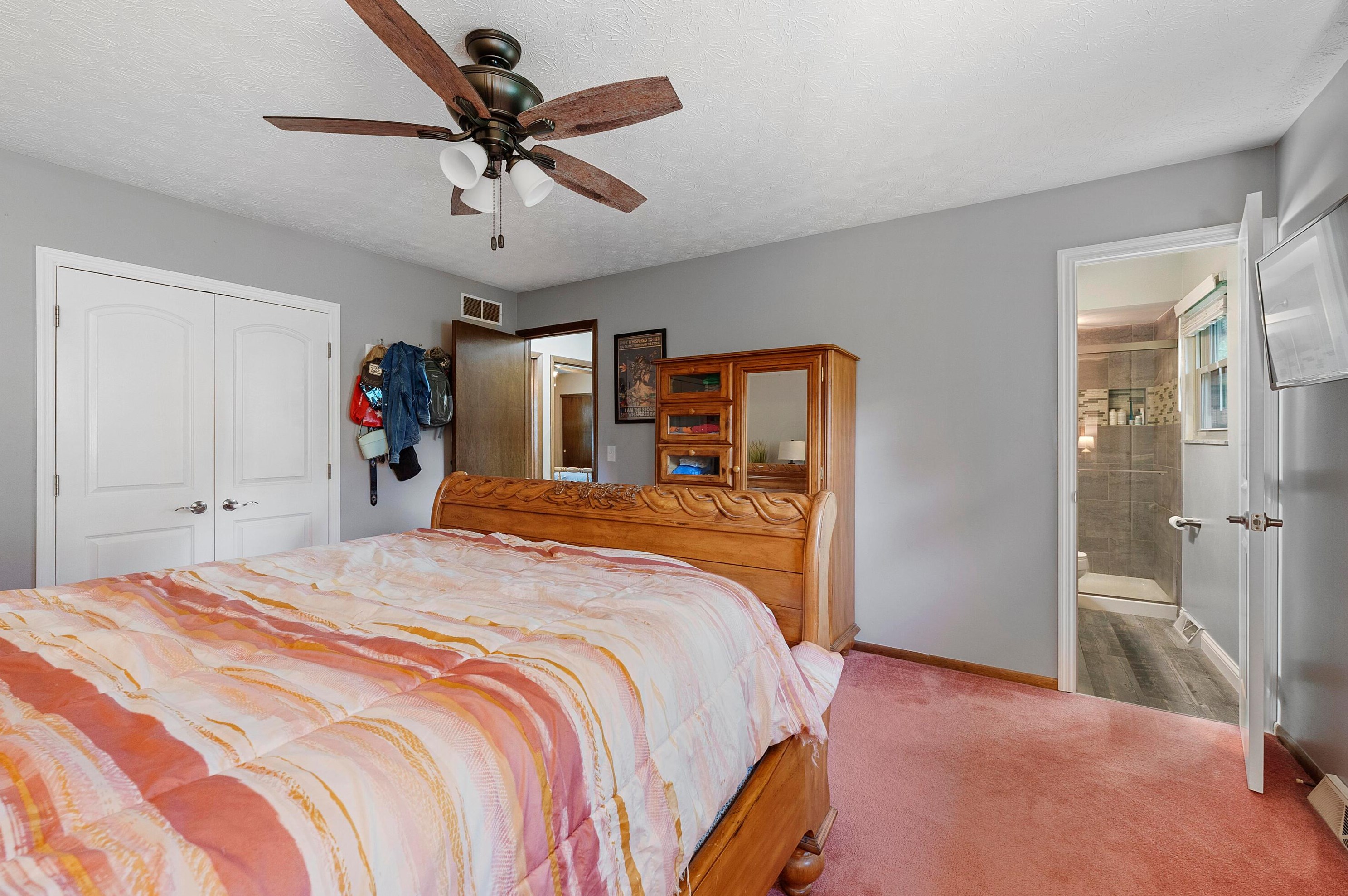 5020 Etna Rd, Columbus OH 43213-1948 exterior