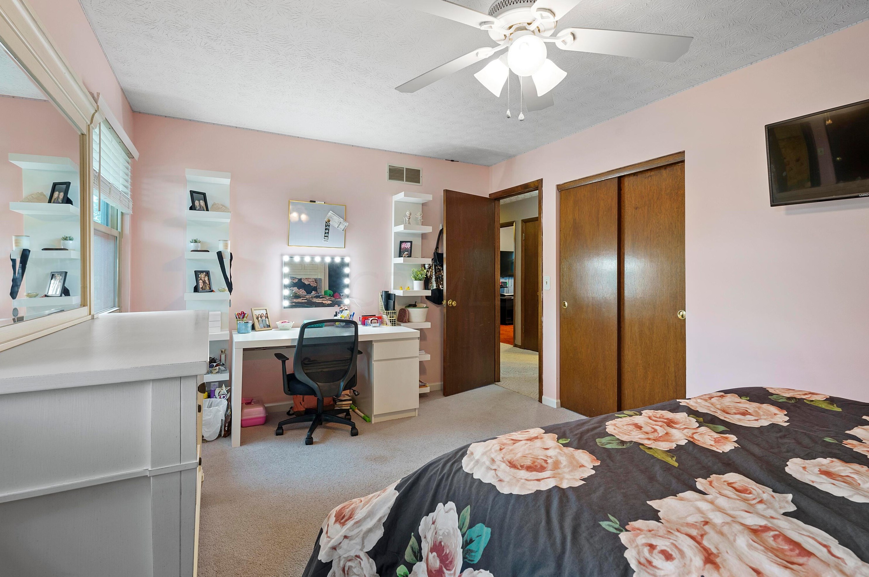 5020 Etna Rd, Columbus OH 43213-1948 exterior