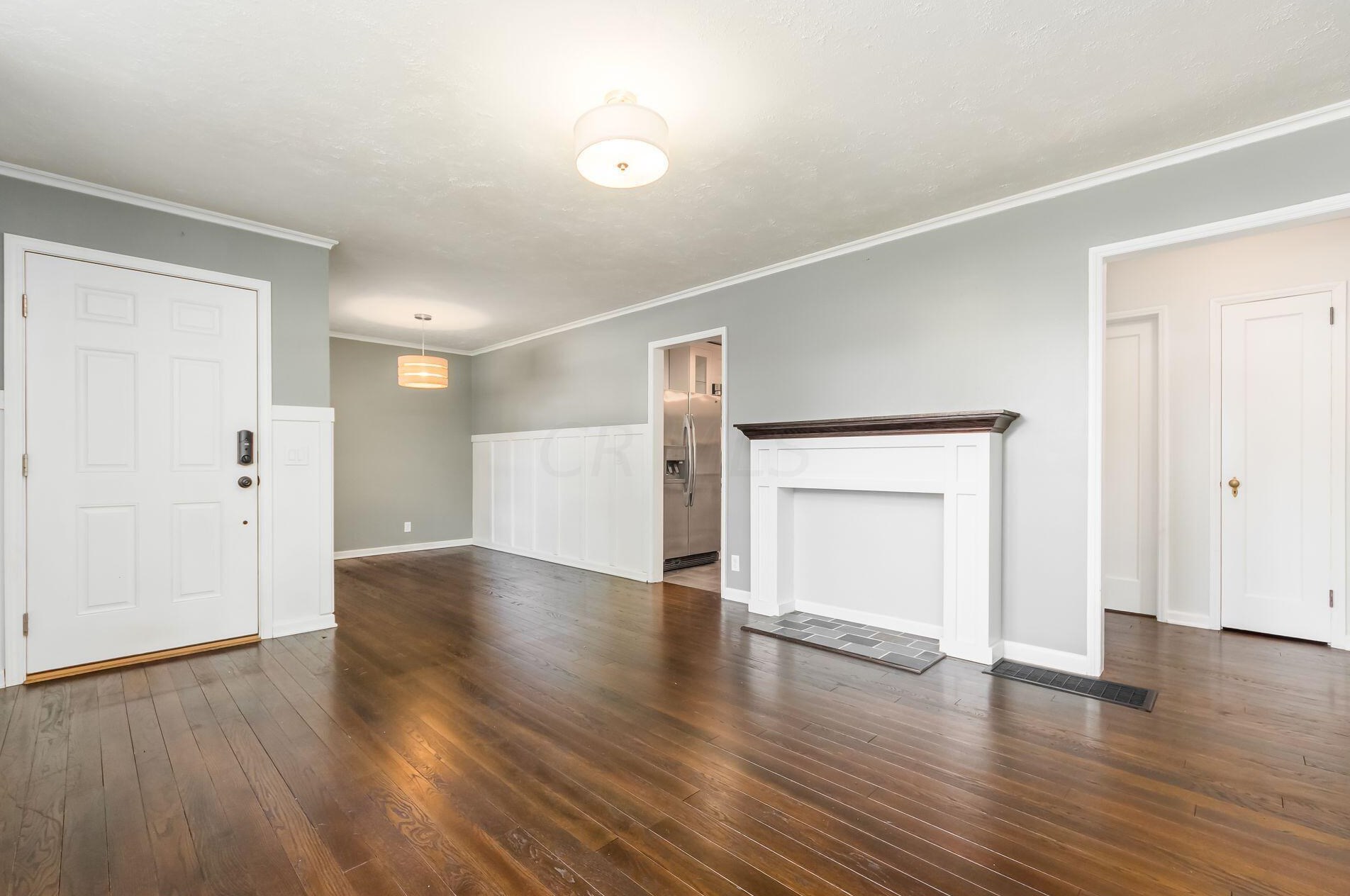 436 Selby Blvd, Columbus OH  43085-3722 exterior