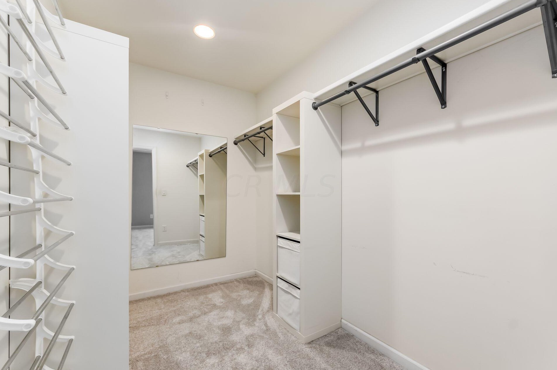 436 Selby Blvd, Columbus OH  43085-3722 exterior