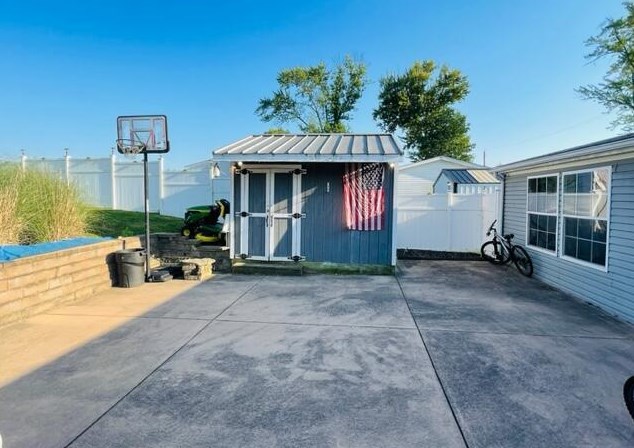 453 Newark Ave, Thornville OH  43076-9352 exterior