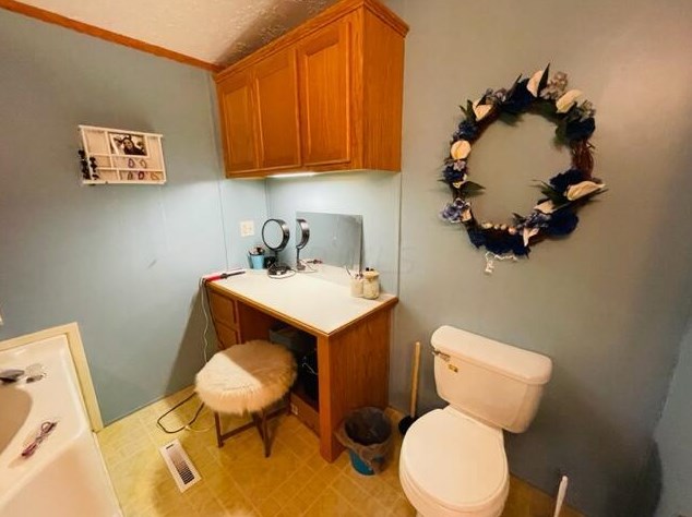 453 Newark Ave, Thornville OH  43076-9352 exterior