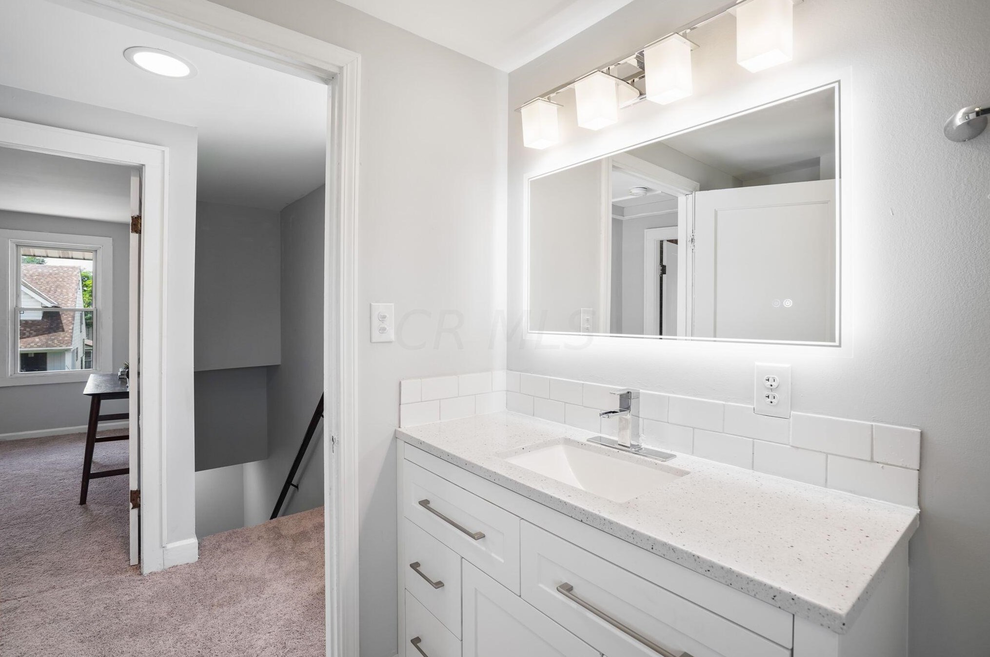 1176 Sidney St, Columbus OH  43201-2954 exterior