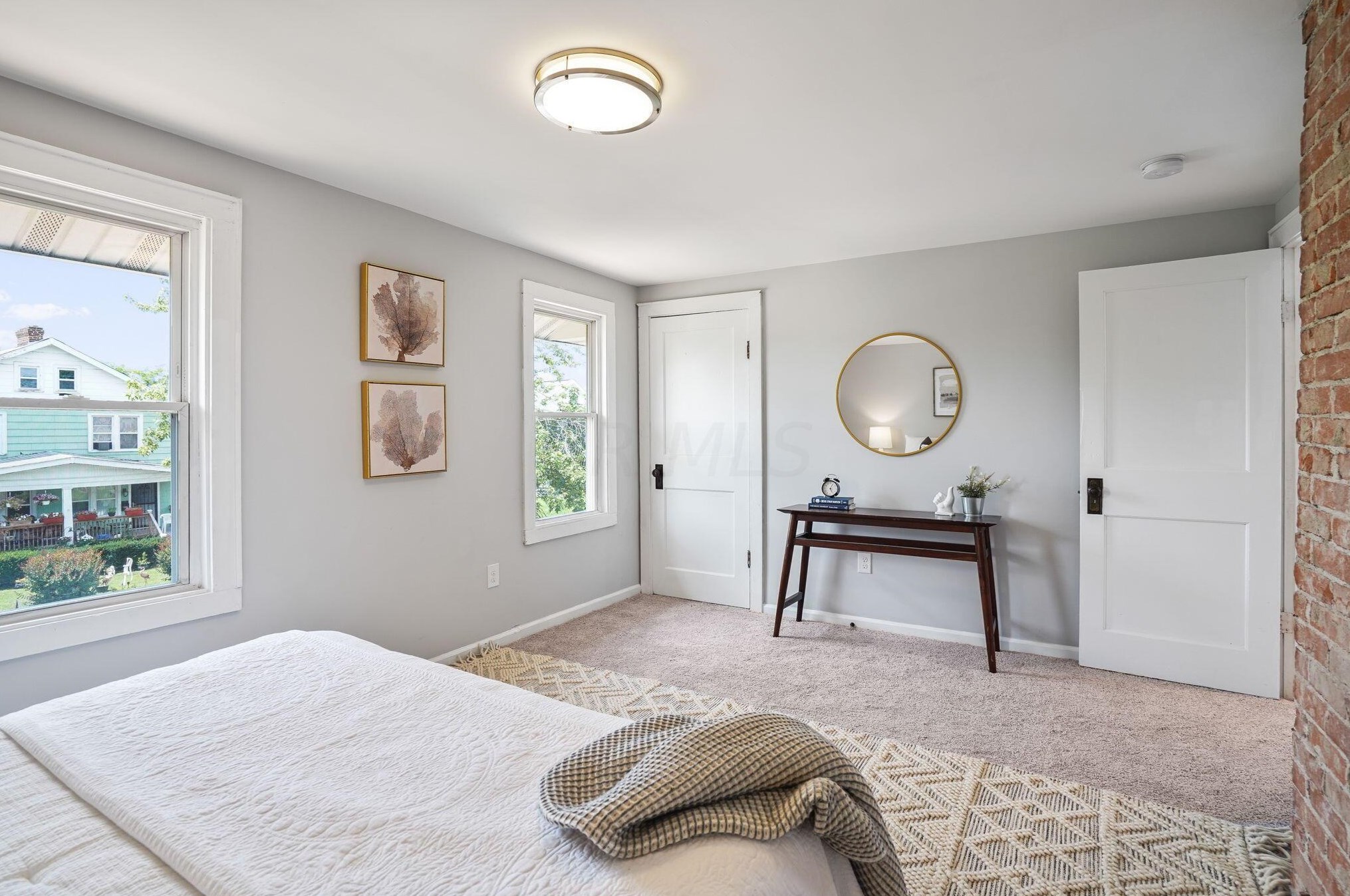 1176 Sidney St, Columbus OH  43201-2954 exterior