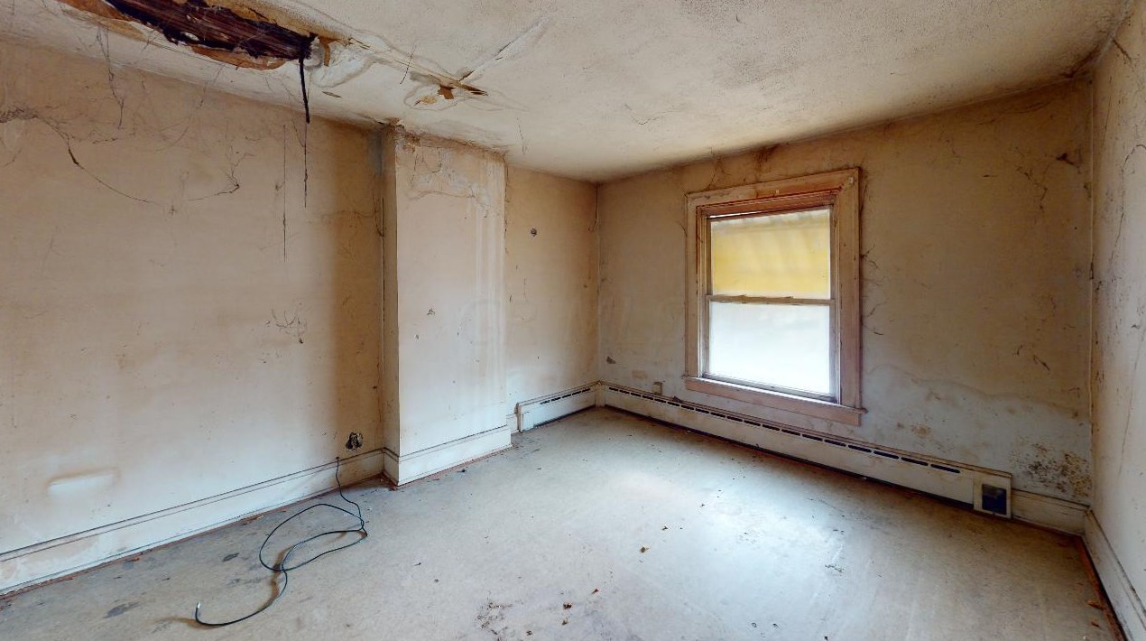 2494 4th St, Columbus OH 43202-2743 exterior