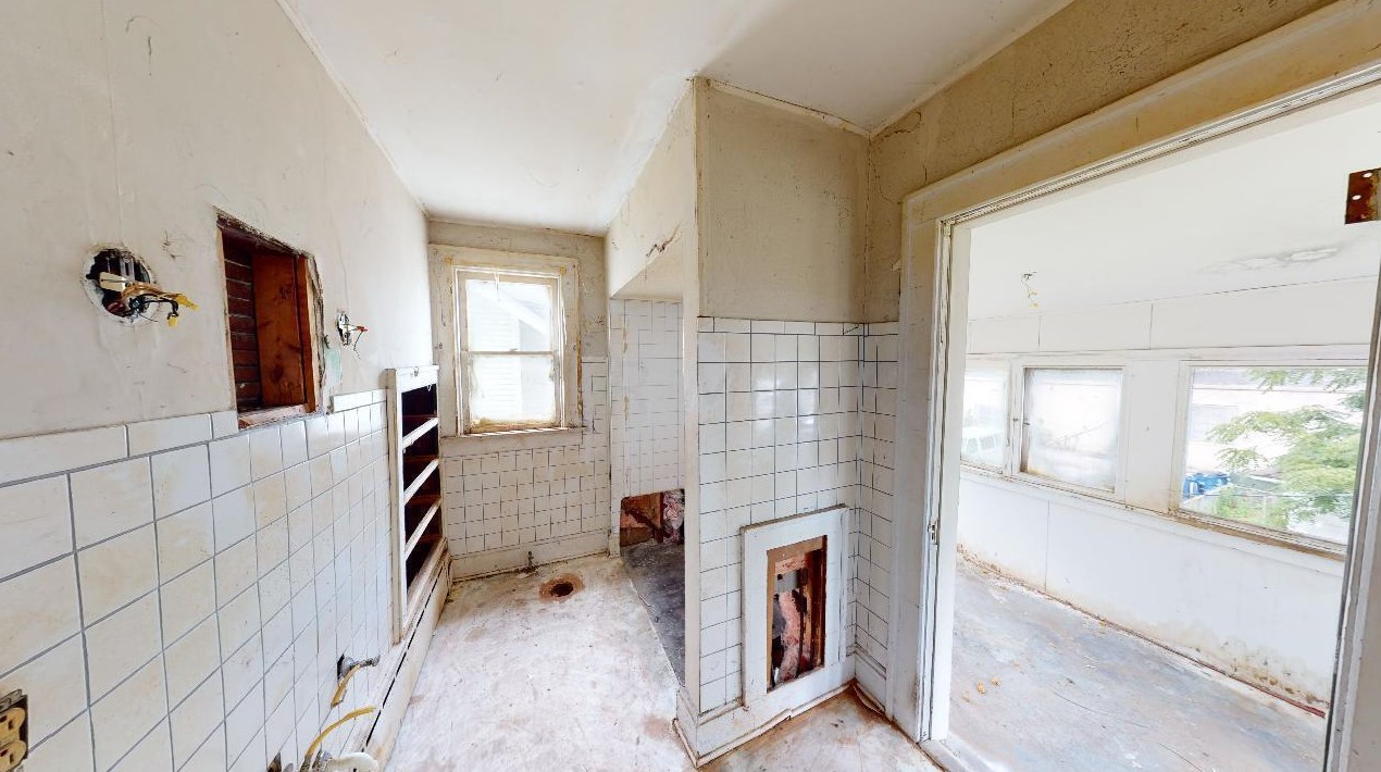 2494 4th St, Columbus OH 43202-2743 exterior