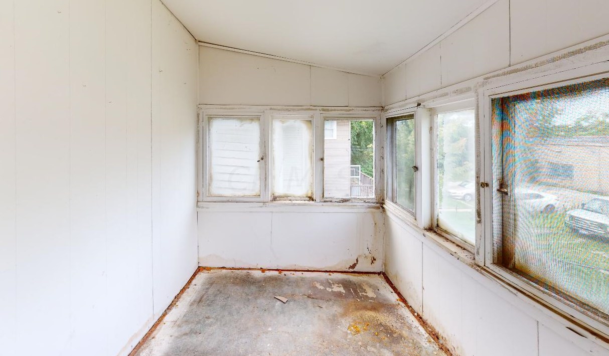 2494 4th St, Columbus OH 43202-2743 exterior