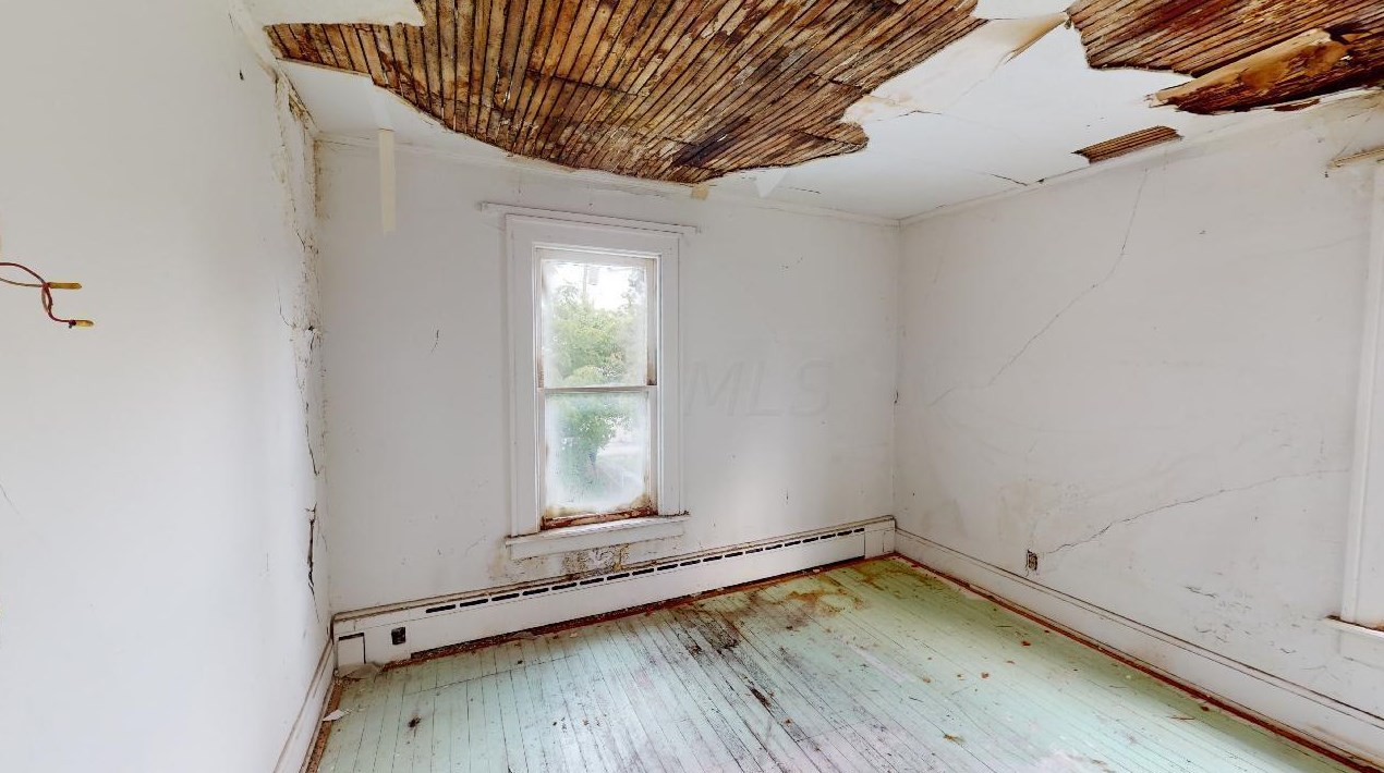 2494 4th St, Columbus OH 43202-2743 exterior