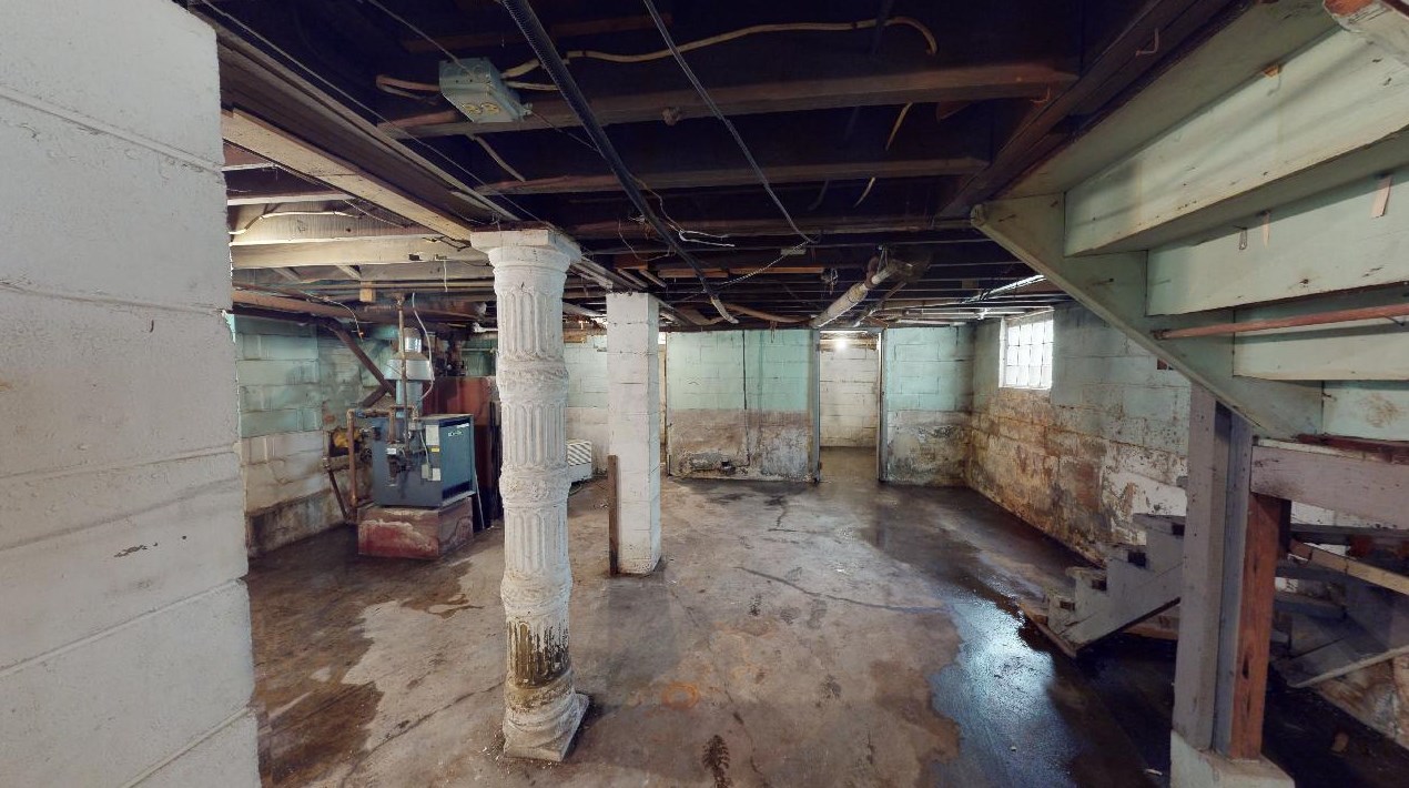 2494 4th St, Columbus OH 43202-2743 exterior