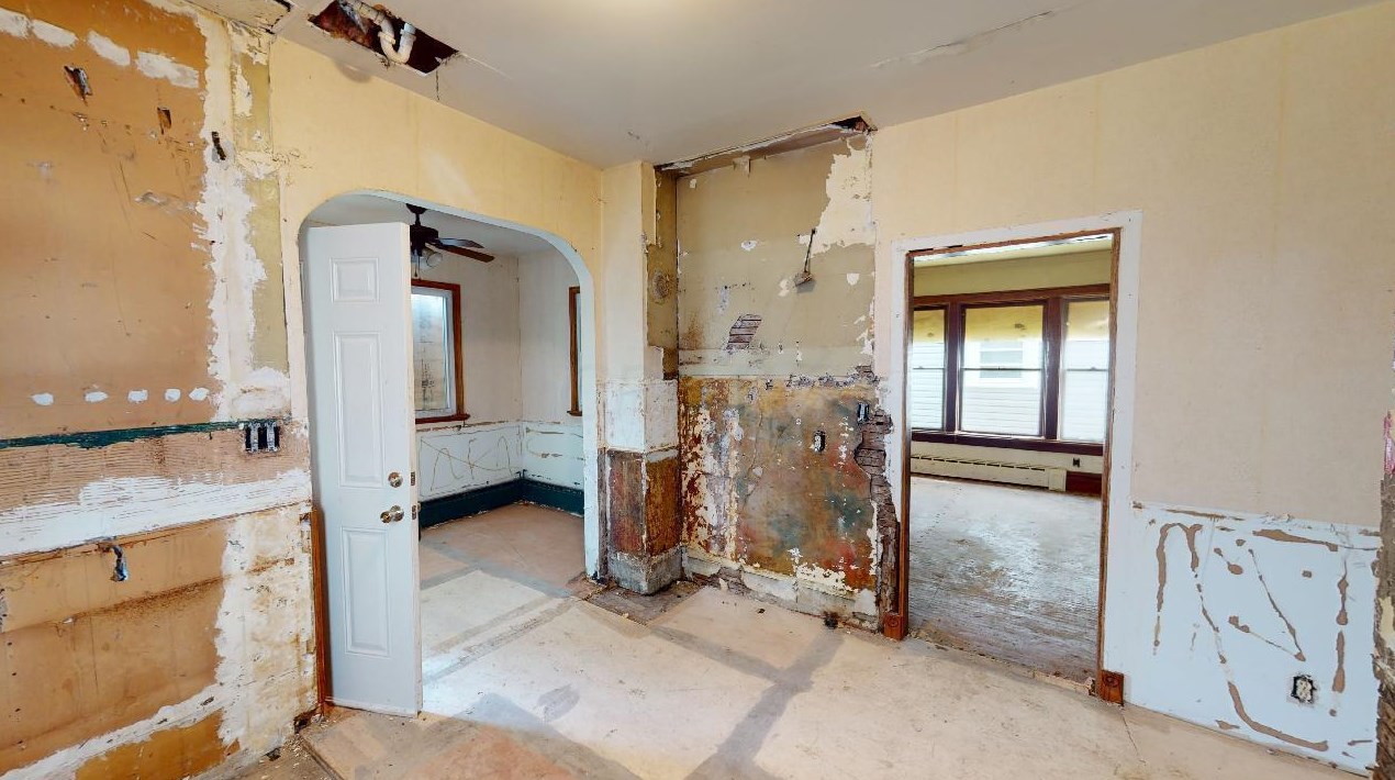 2494 4th St, Columbus OH 43202-2743 exterior