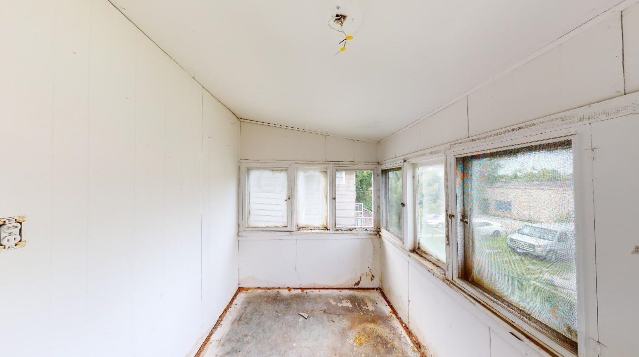 2494 4th St, Columbus OH 43202-2743 exterior