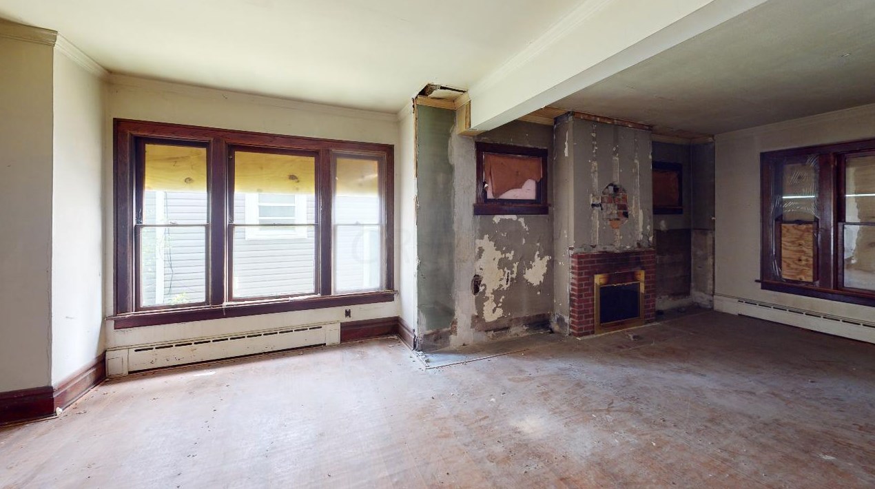 2494 4th St, Columbus OH 43202-2743 exterior