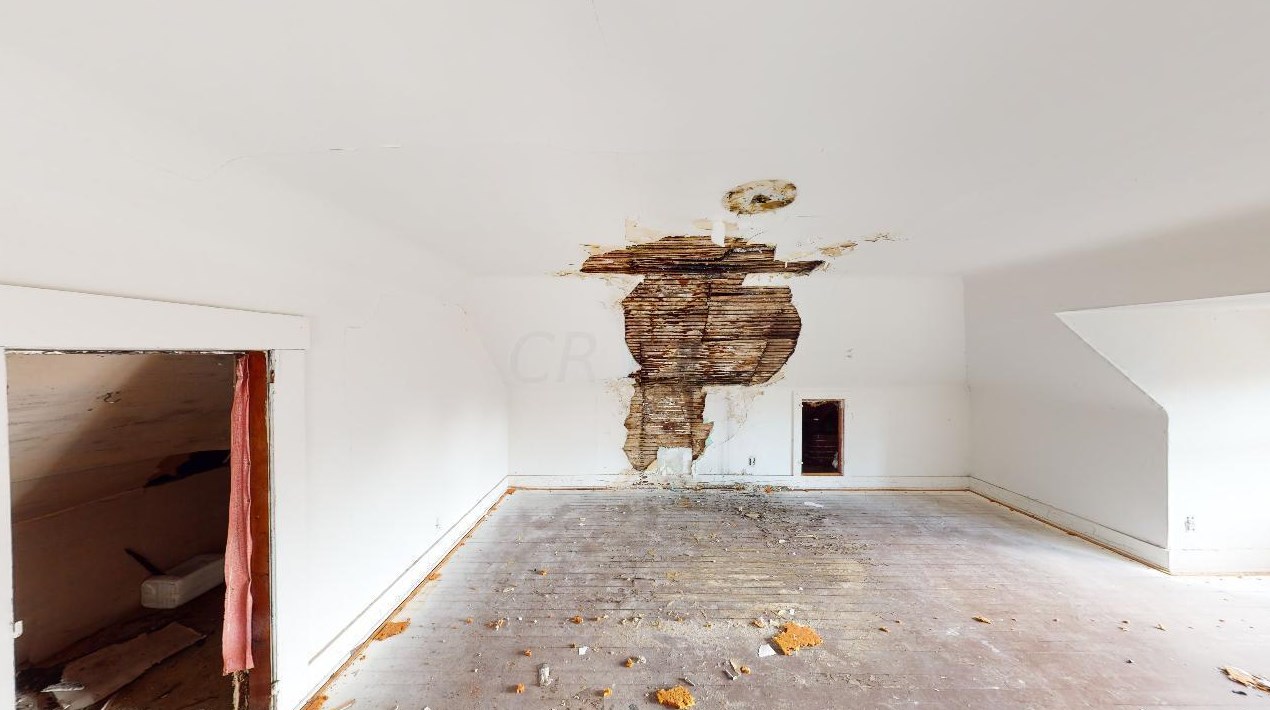 2494 4th St, Columbus OH 43202-2743 exterior