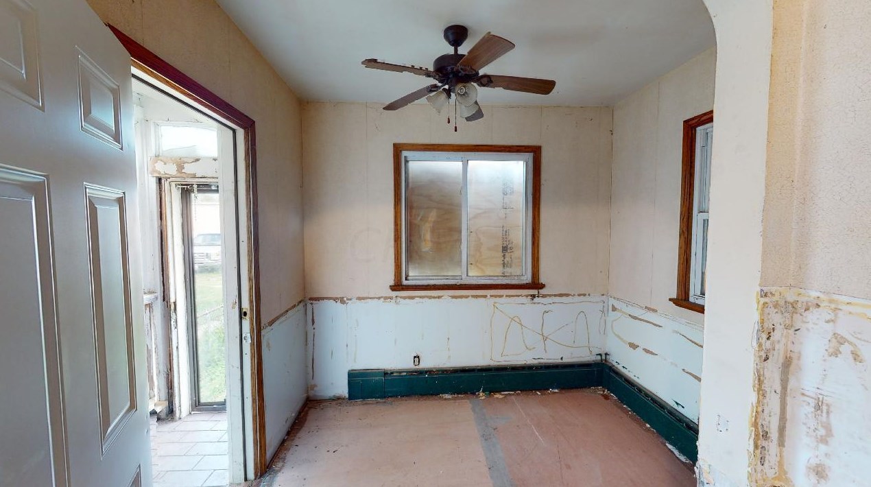 2494 4th St, Columbus OH 43202-2743 exterior