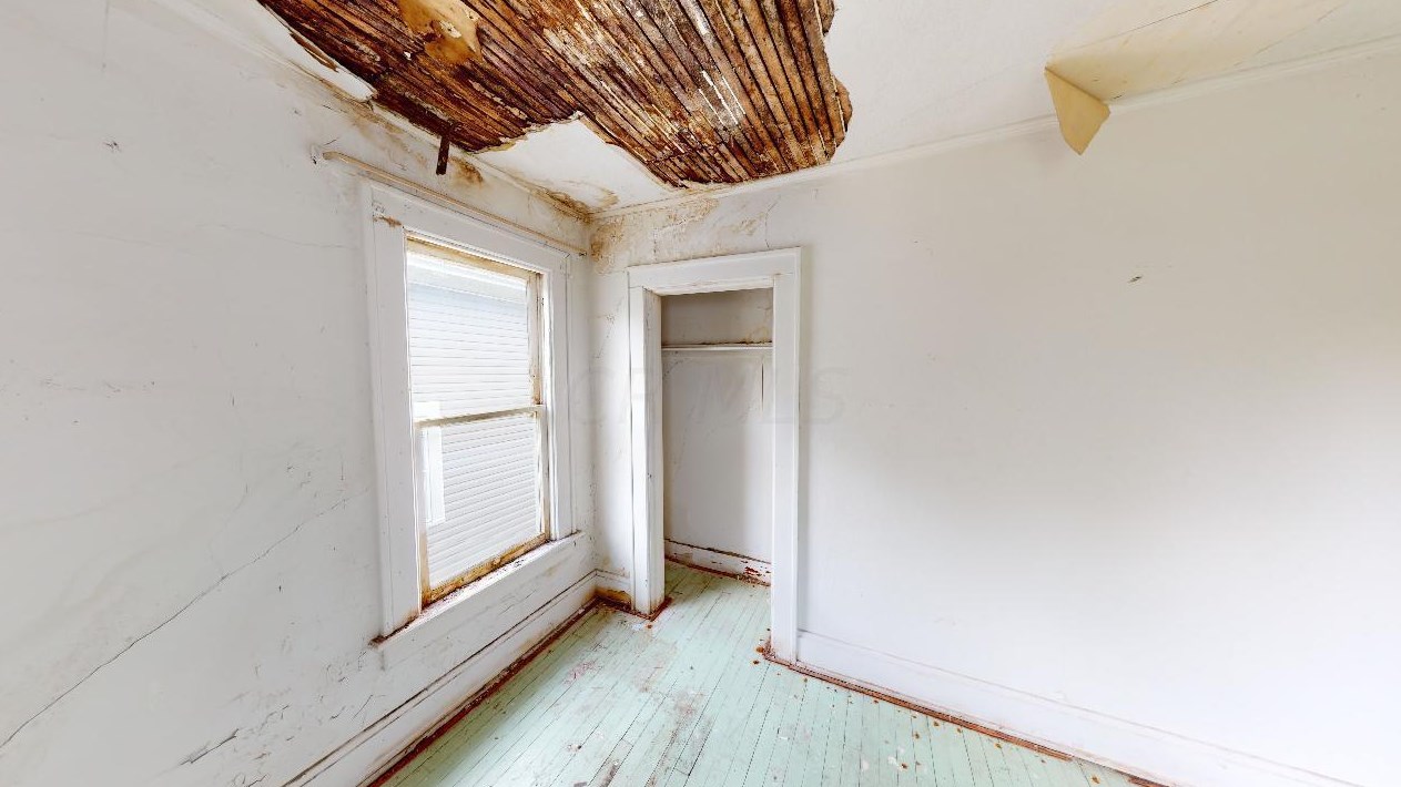 2494 4th St, Columbus OH 43202-2743 exterior