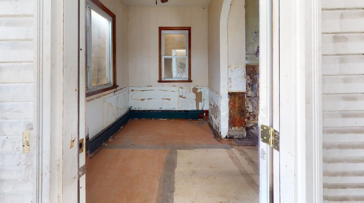 2494 4th St, Columbus OH 43202-2743 exterior