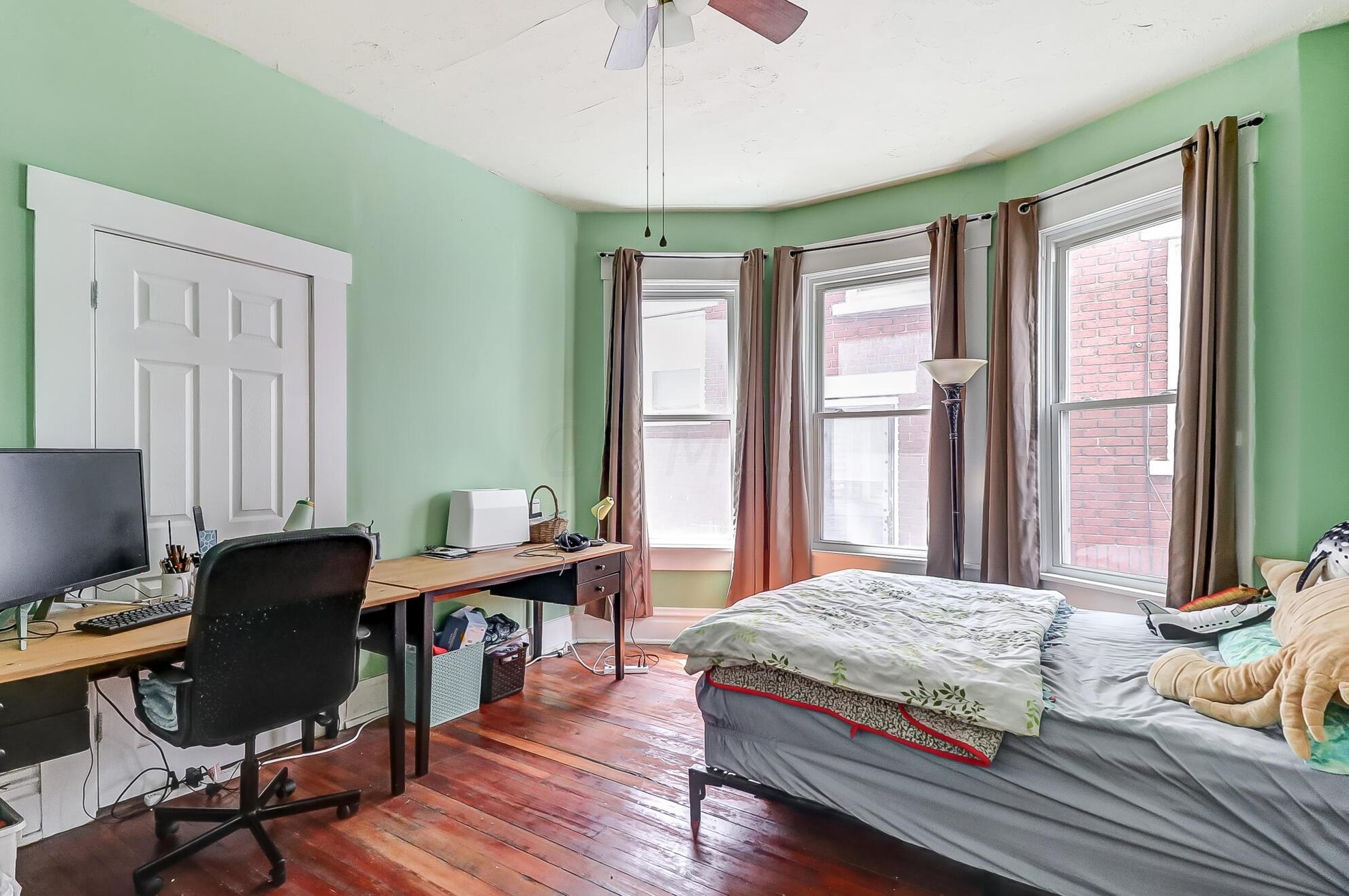 1470 Summit St, Columbus OH  43201-2106 exterior