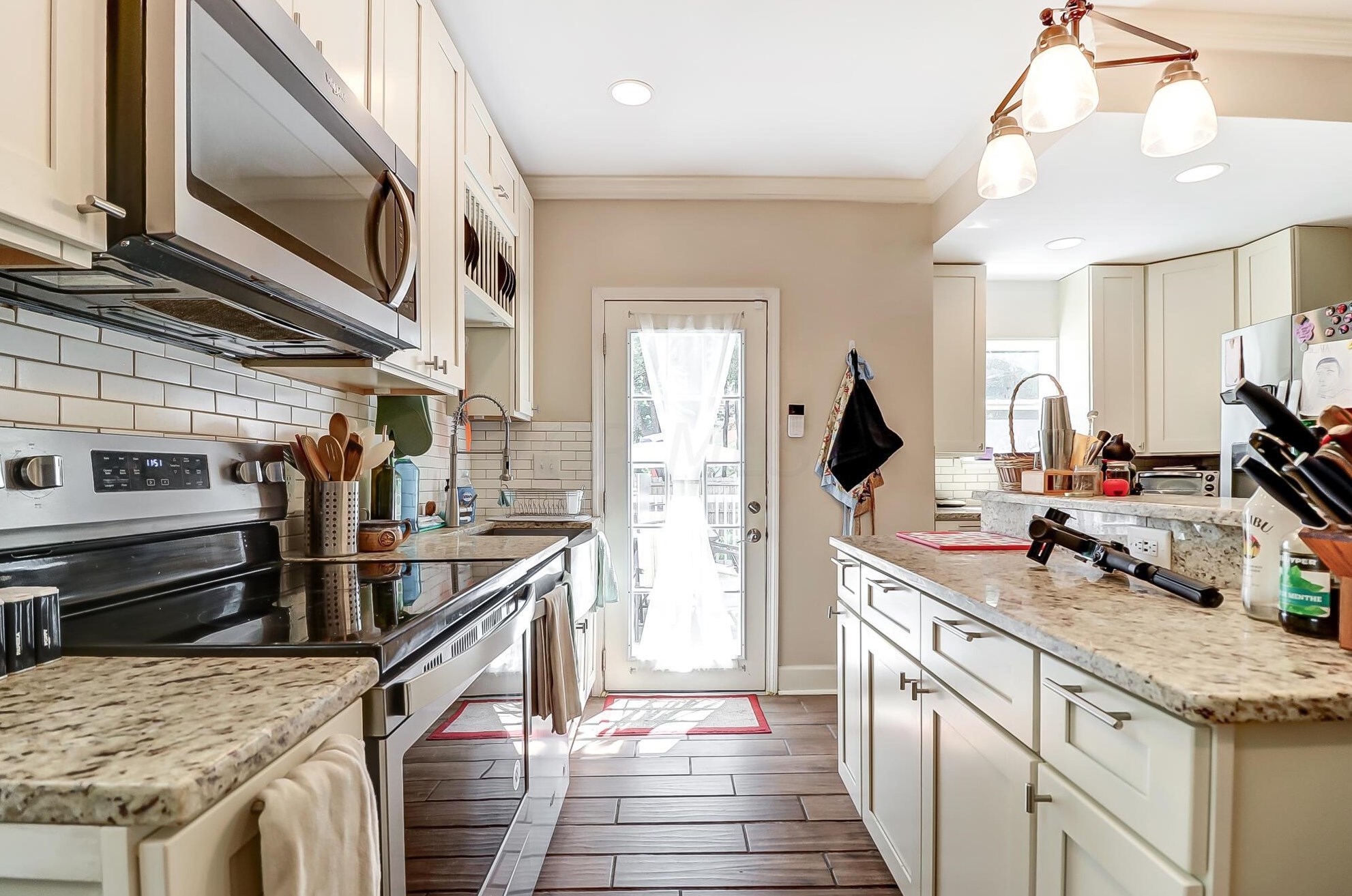 1470 Summit St, Columbus OH  43201-2106 exterior