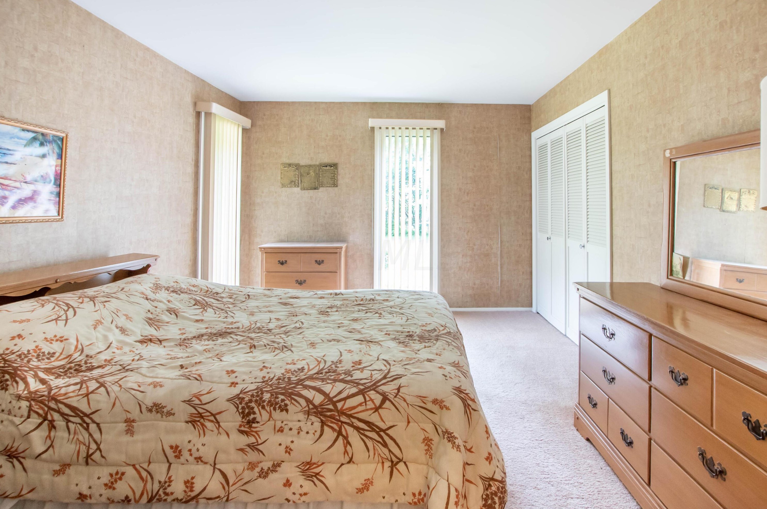 4376 Dublin Rd, Columbus OH 43221-5001 exterior