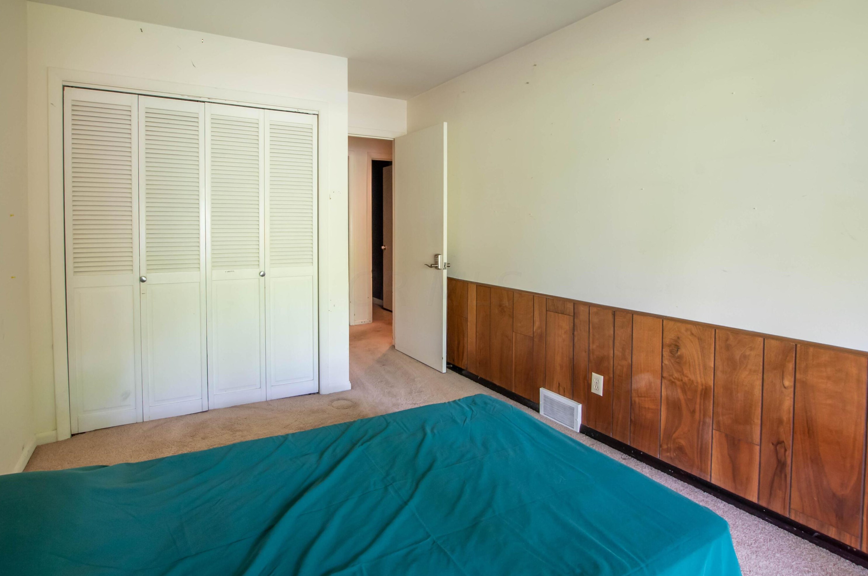 4376 Dublin Rd, Columbus OH 43221-5001 exterior