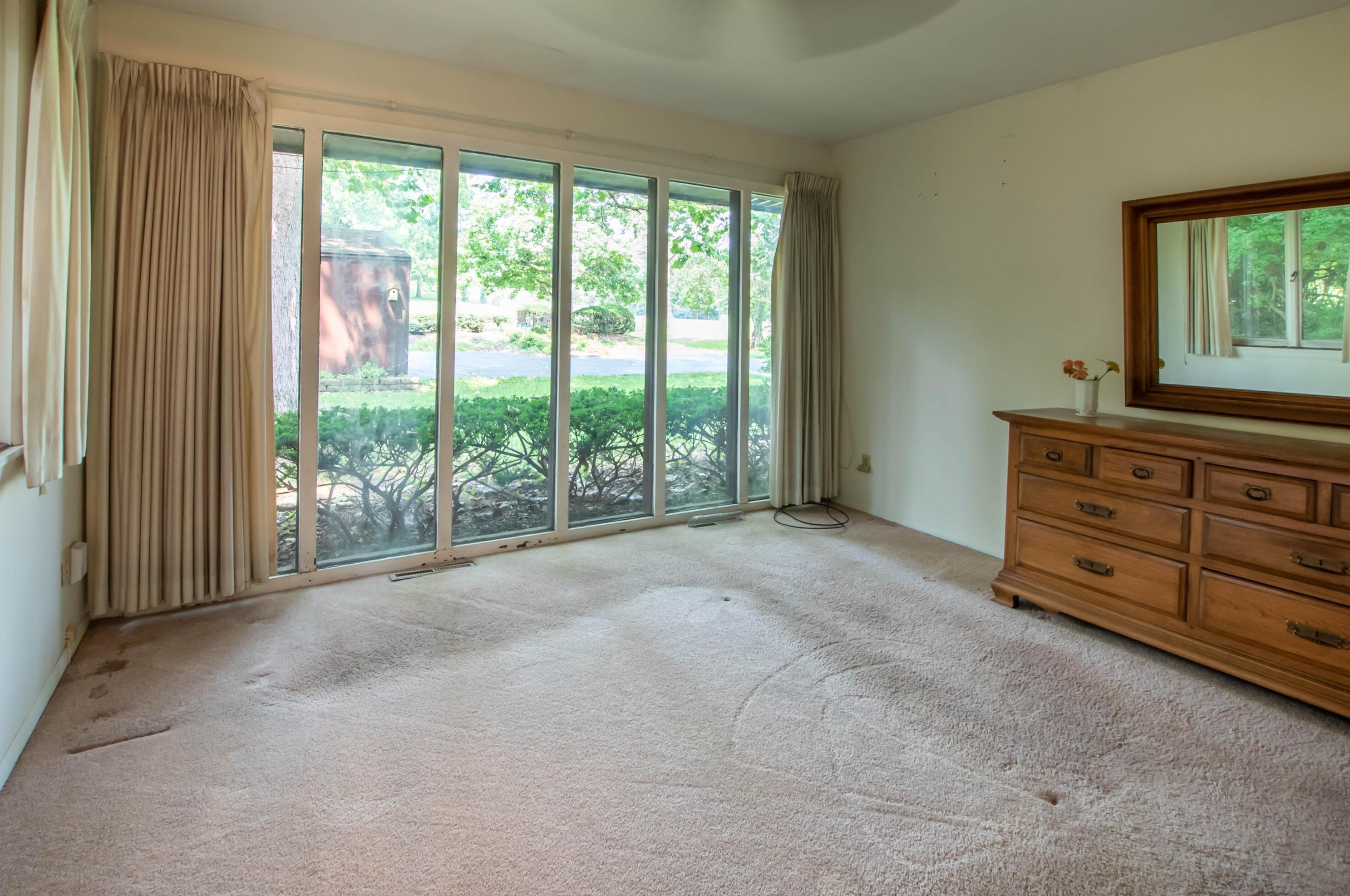 4376 Dublin Rd, Columbus OH 43221-5001 exterior