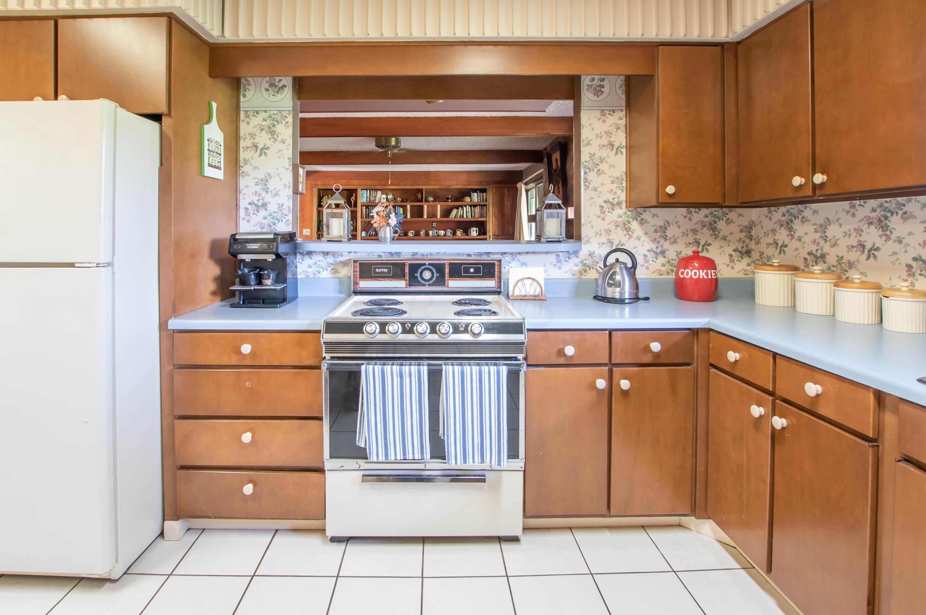 4376 Dublin Rd, Columbus OH 43221-5001 exterior