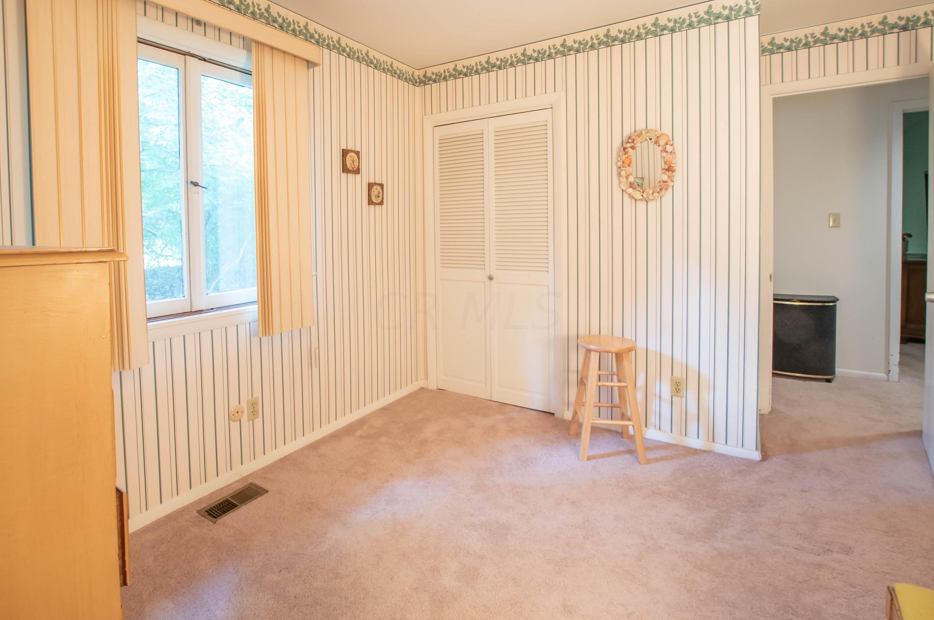 4376 Dublin Rd, Columbus OH 43221-5001 exterior