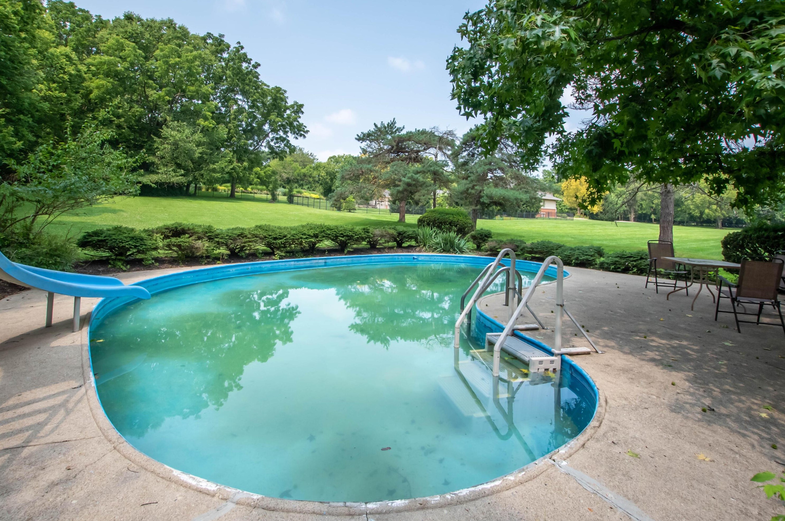 4376 Dublin Rd, Columbus OH 43221-5001 exterior