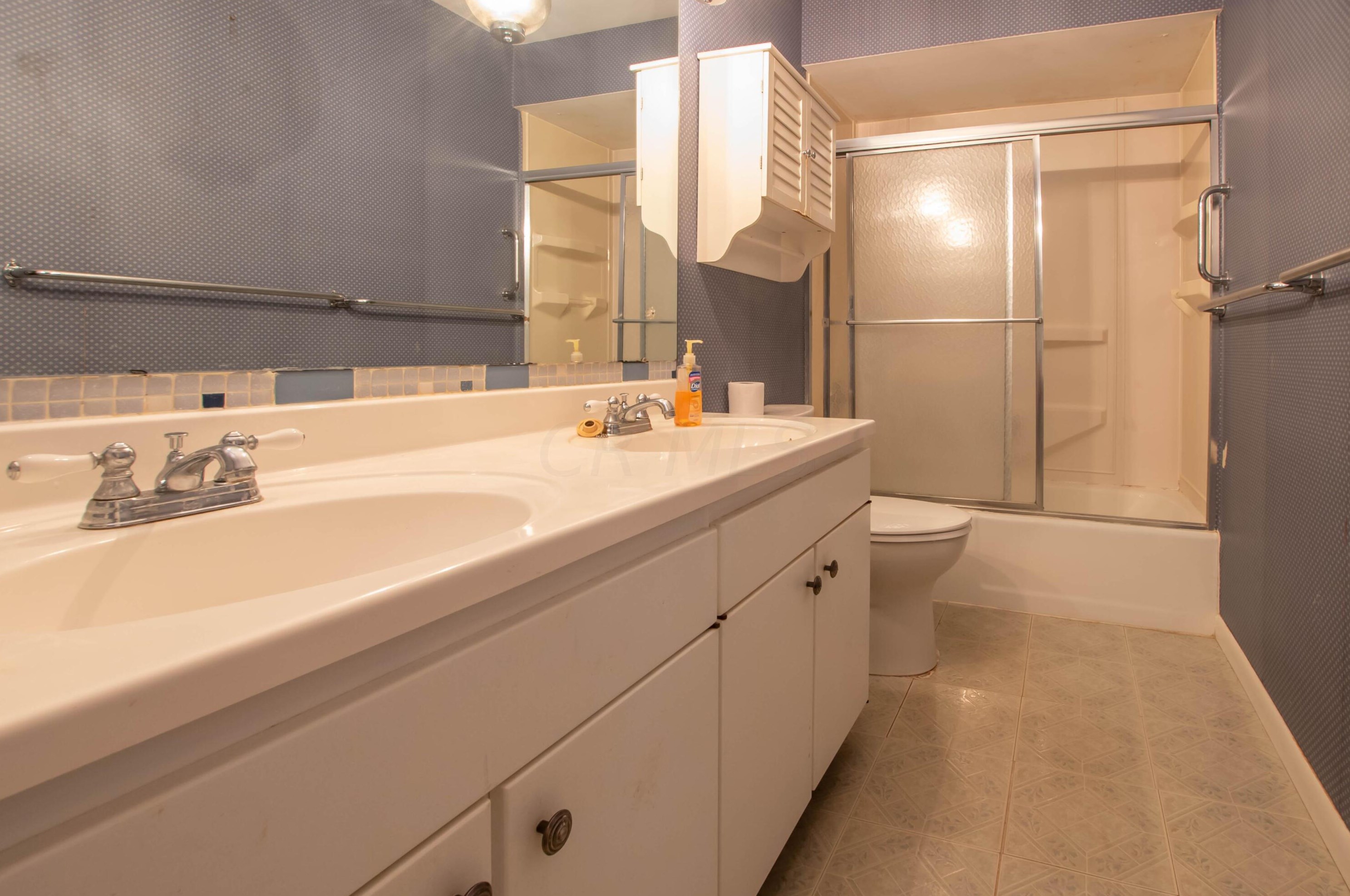 4376 Dublin Rd, Columbus OH 43221-5001 exterior